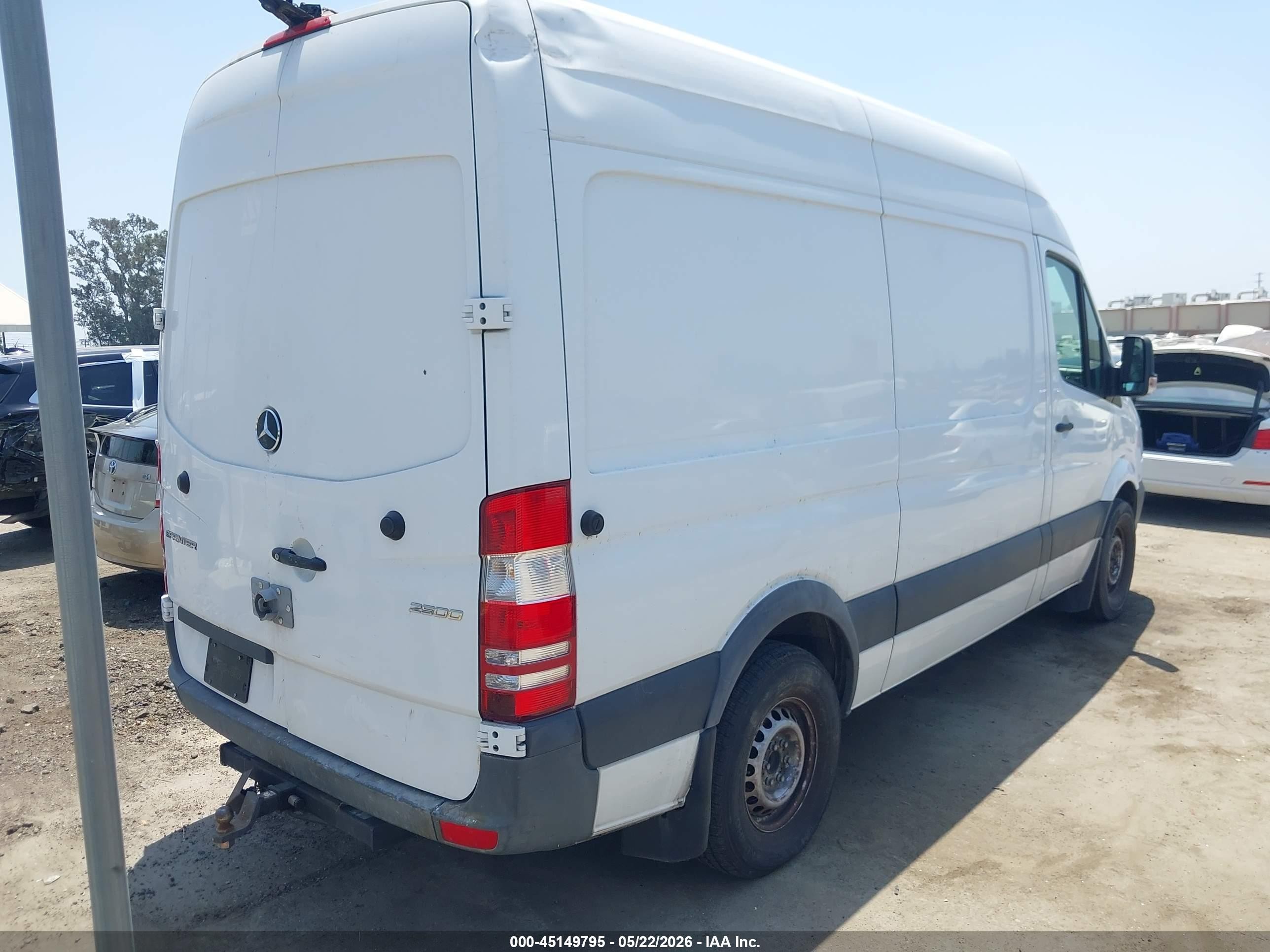 2018 Mercedes-benz Sprinter 2500 Standard Roof V6 Белый vin: WD3PE7CD6JP613508