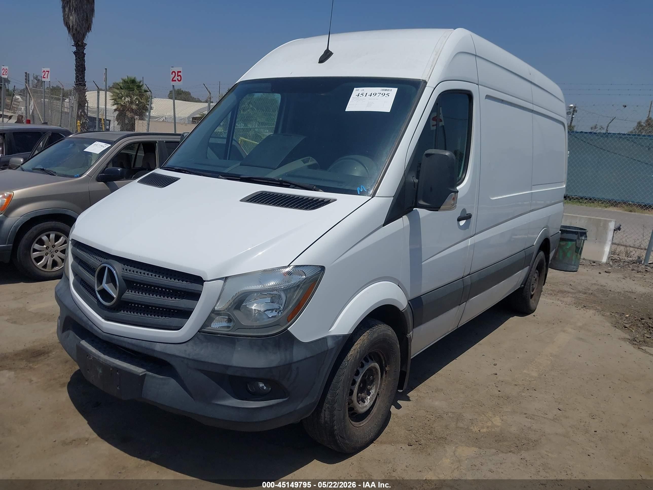 2018 Mercedes-benz Sprinter 2500 Standard Roof V6 Белый vin: WD3PE7CD6JP613508