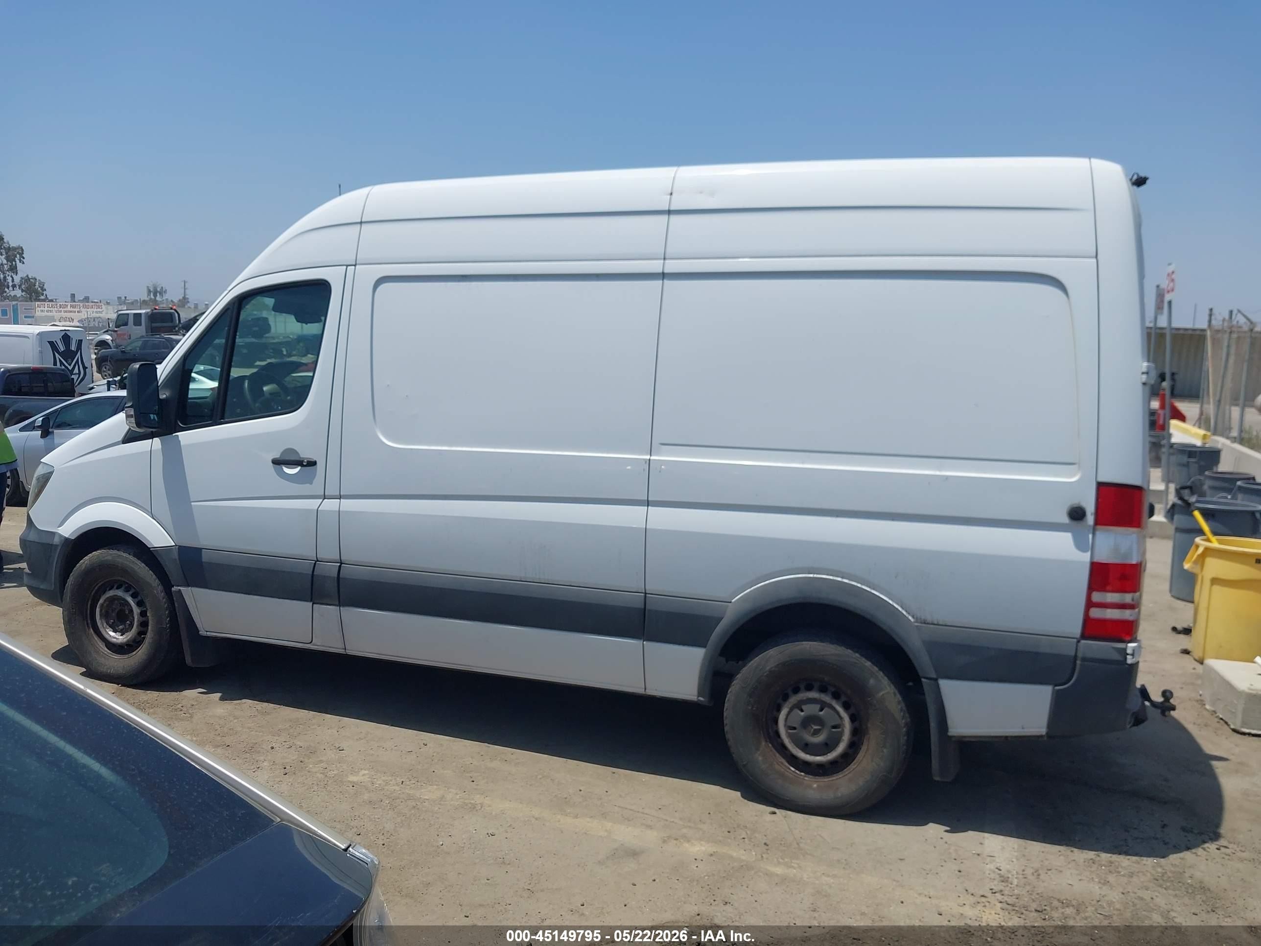 2018 Mercedes-benz Sprinter 2500 Standard Roof V6 Белый vin: WD3PE7CD6JP613508