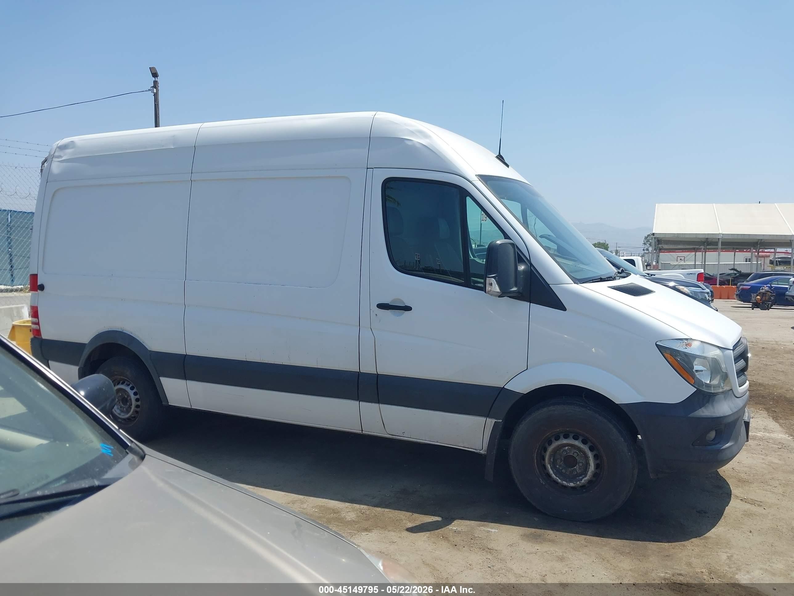 2018 Mercedes-benz Sprinter 2500 Standard Roof V6 Белый vin: WD3PE7CD6JP613508