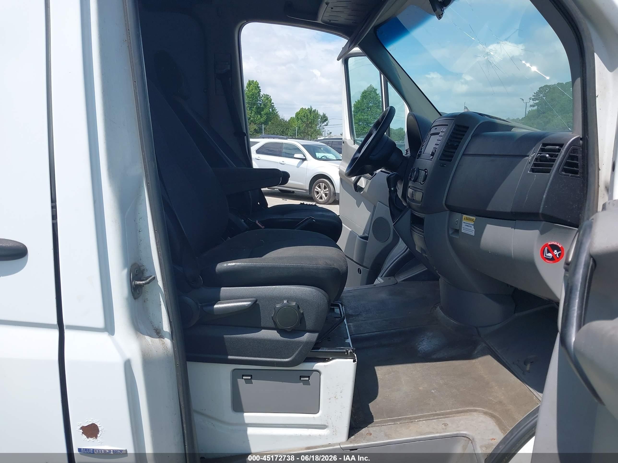 2014 Mercedes-benz Sprinter 2500 Normal Roof White vin: WD3PE7DC3E5884209
