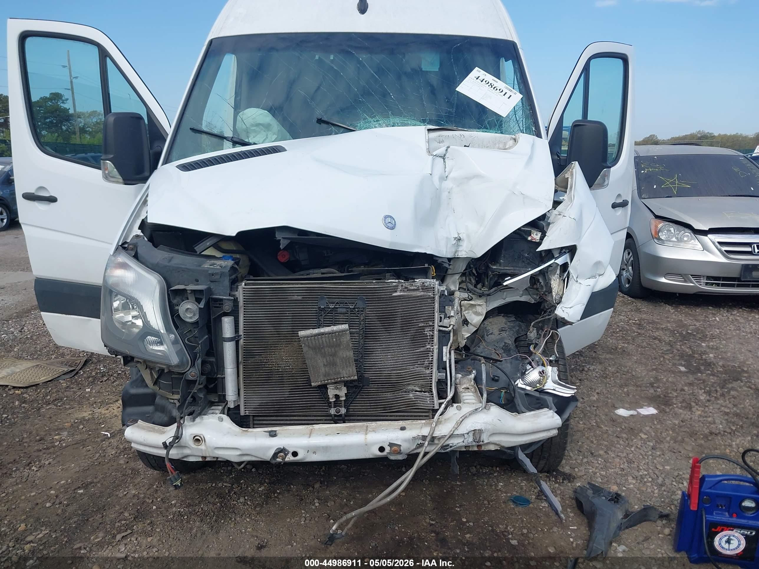 2014 Mercedes-benz Sprinter 2500 Normal Roof White vin: WD3PE7DC5E5936892