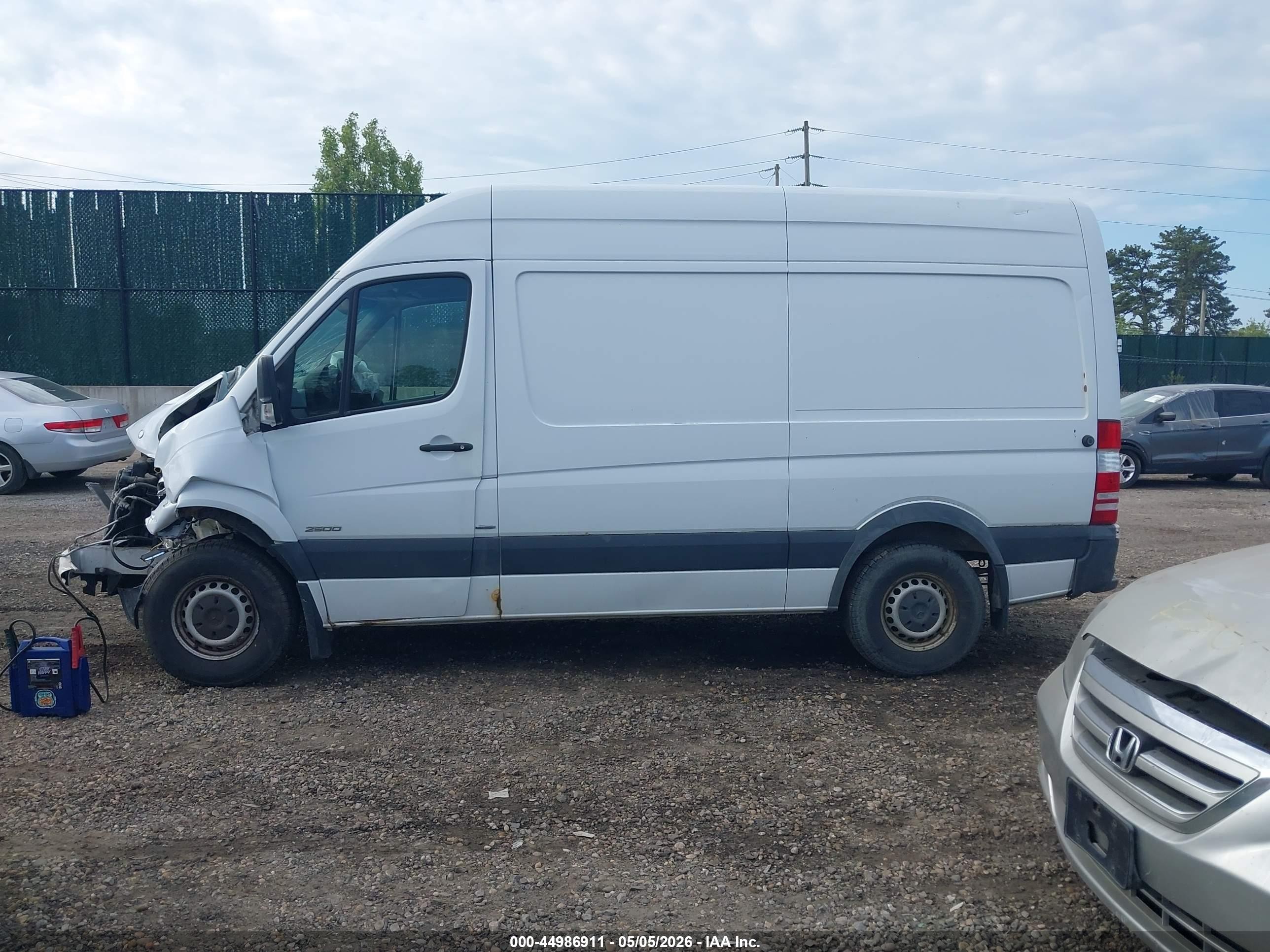 2014 Mercedes-benz Sprinter 2500 Normal Roof White vin: WD3PE7DC5E5936892