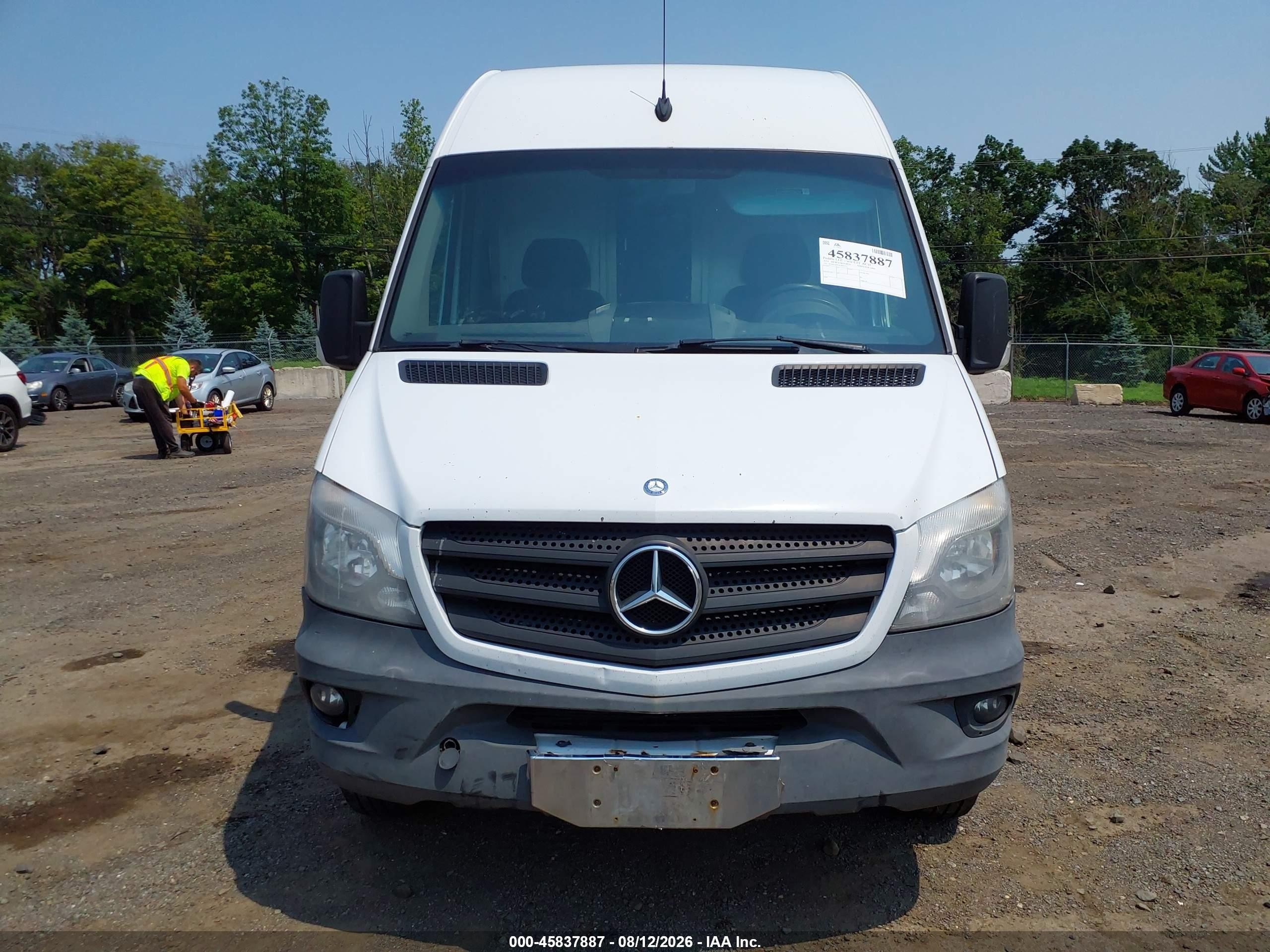 2014 Mercedes-benz Sprinter 2500 Normal Roof White vin: WD3PE7DC6E5856372