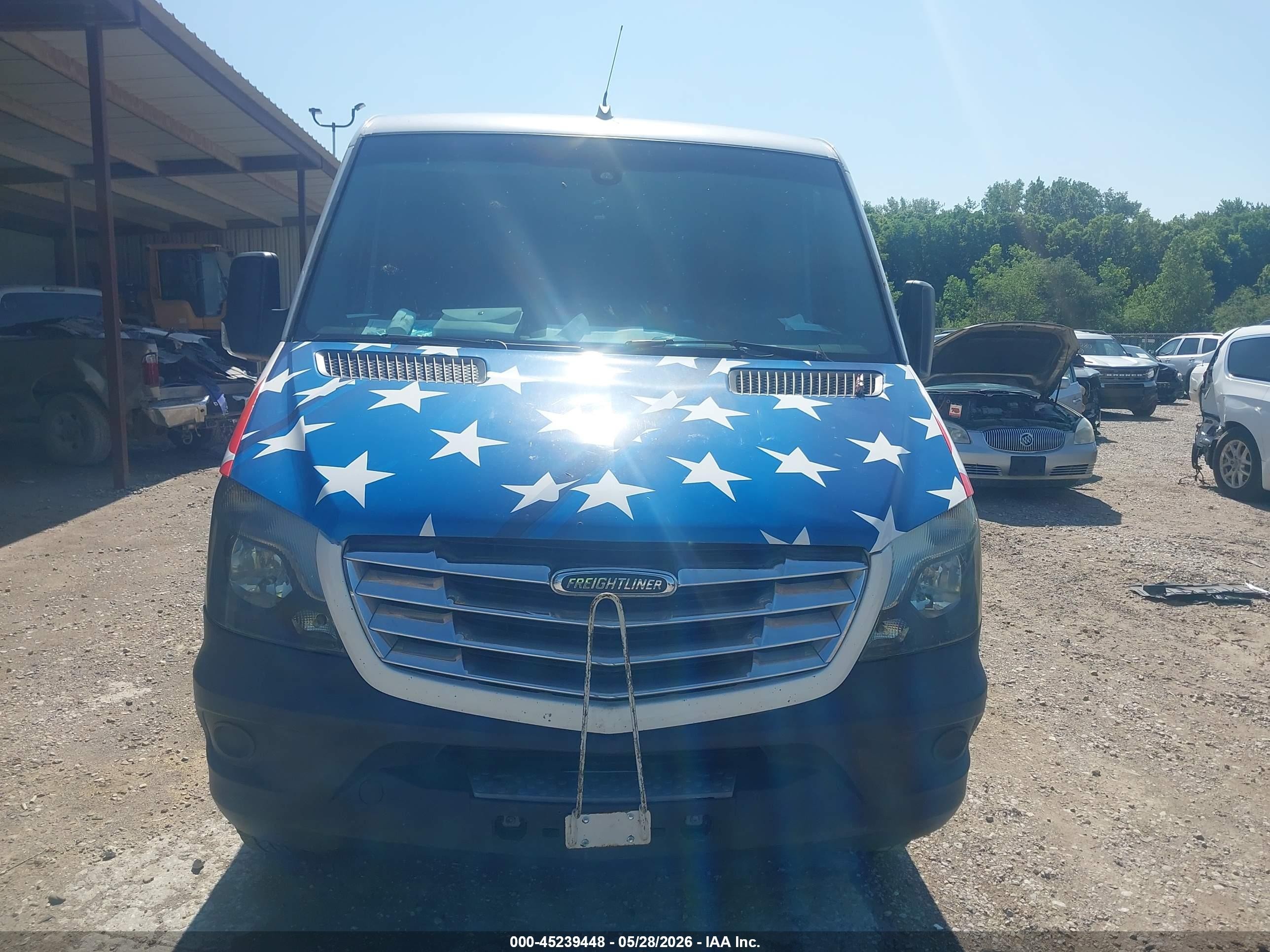 2016 Mercedes-benz Sprinter 2500 Normal Roof Белый vin: WD3PE7DD4GP264467