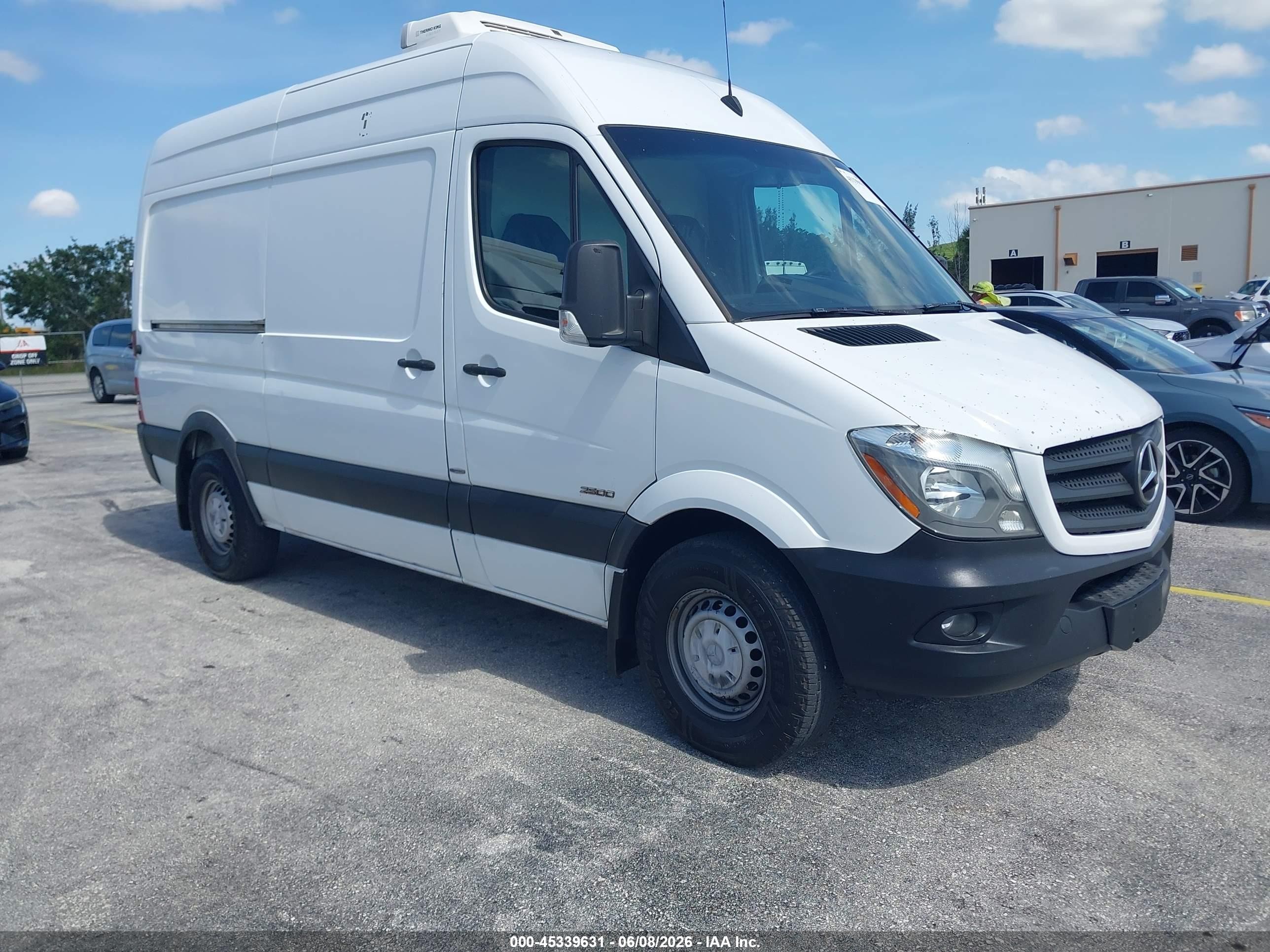 2016 Mercedes-benz Sprinter 2500 Normal Roof Белый vin: WD3PE7DD9GP177857