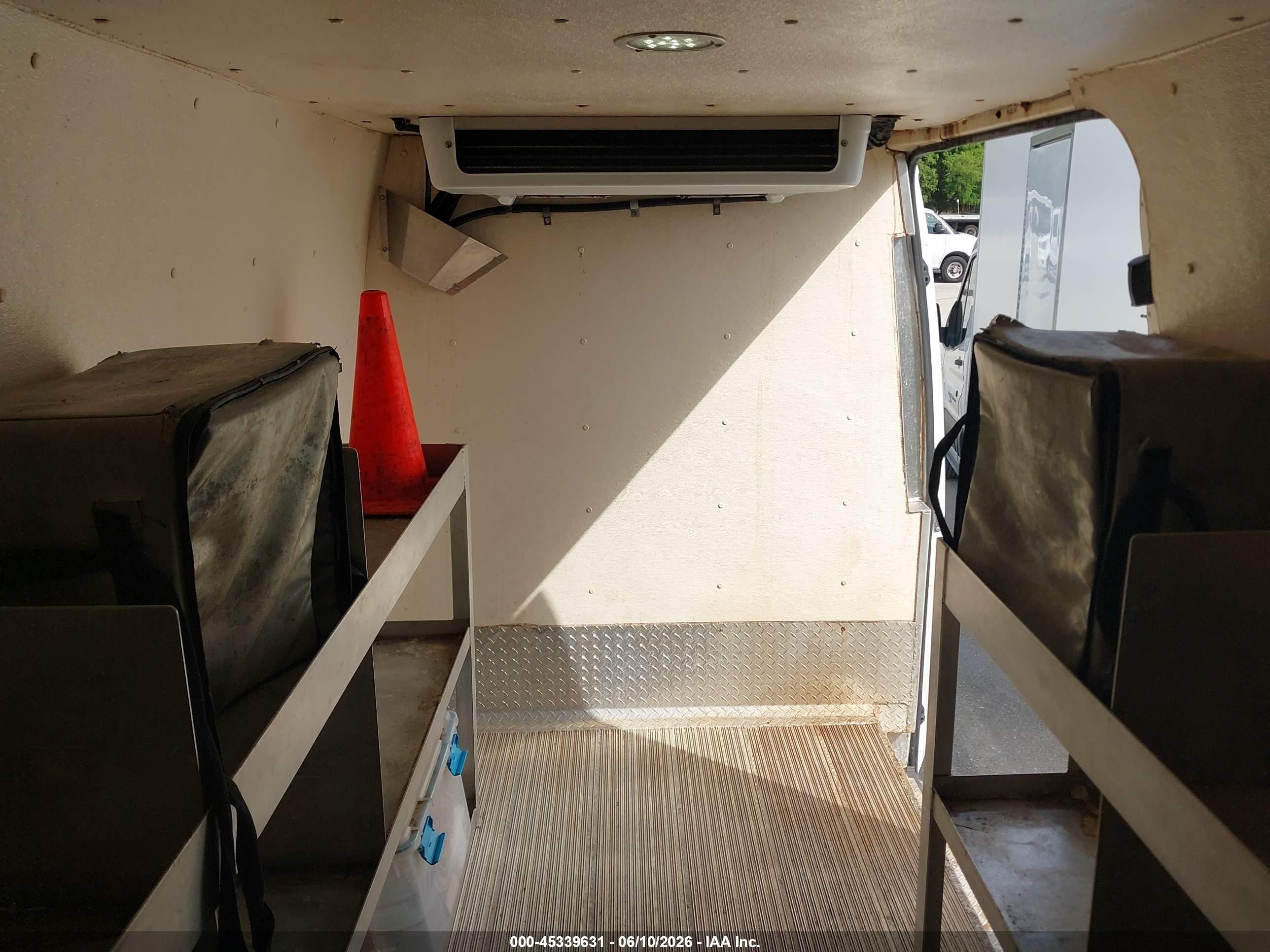 2016 Mercedes-benz Sprinter 2500 Normal Roof White vin: WD3PE7DD9GP177857