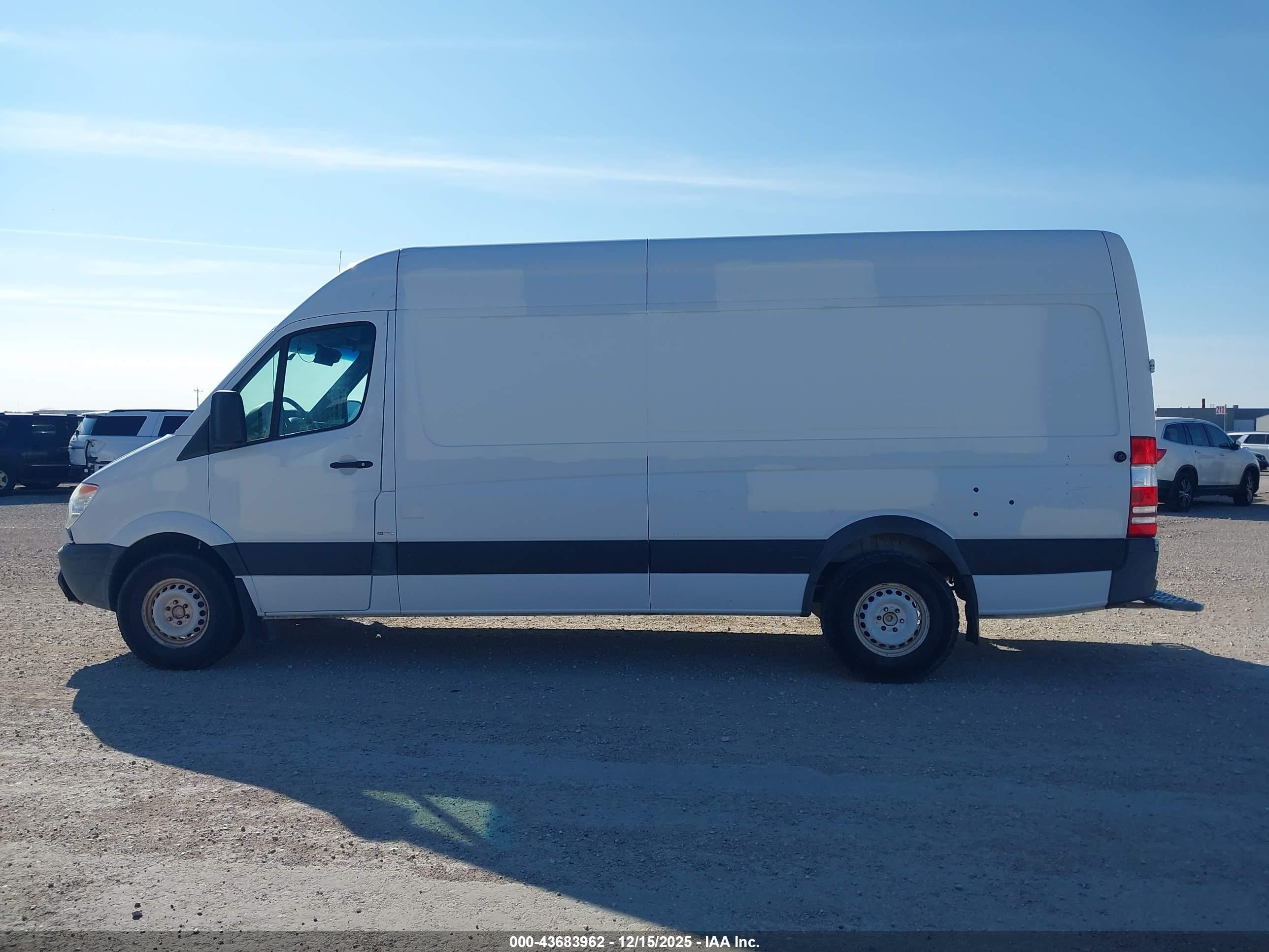 2011 Mercedes-benz Sprinter 2500 High Roof White vin: WD3PE8CB1B5579429