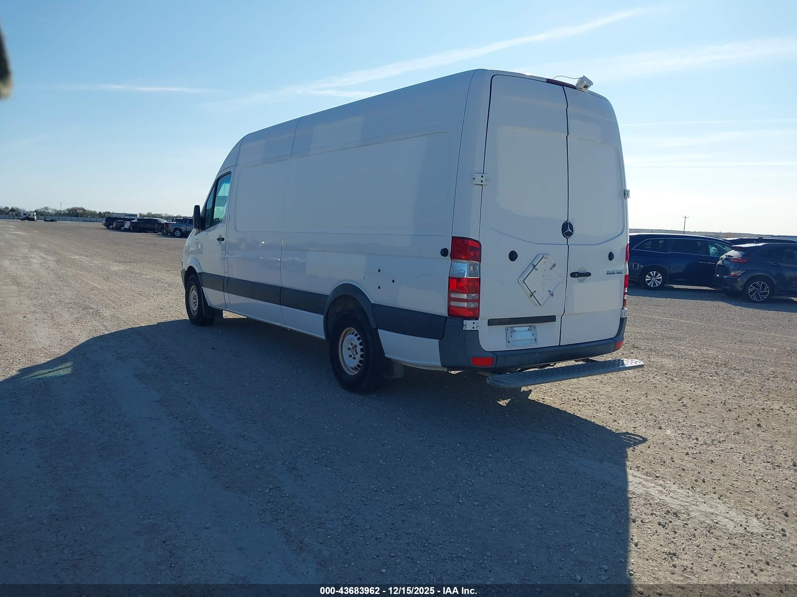 2011 Mercedes-benz Sprinter 2500 High Roof White vin: WD3PE8CB1B5579429