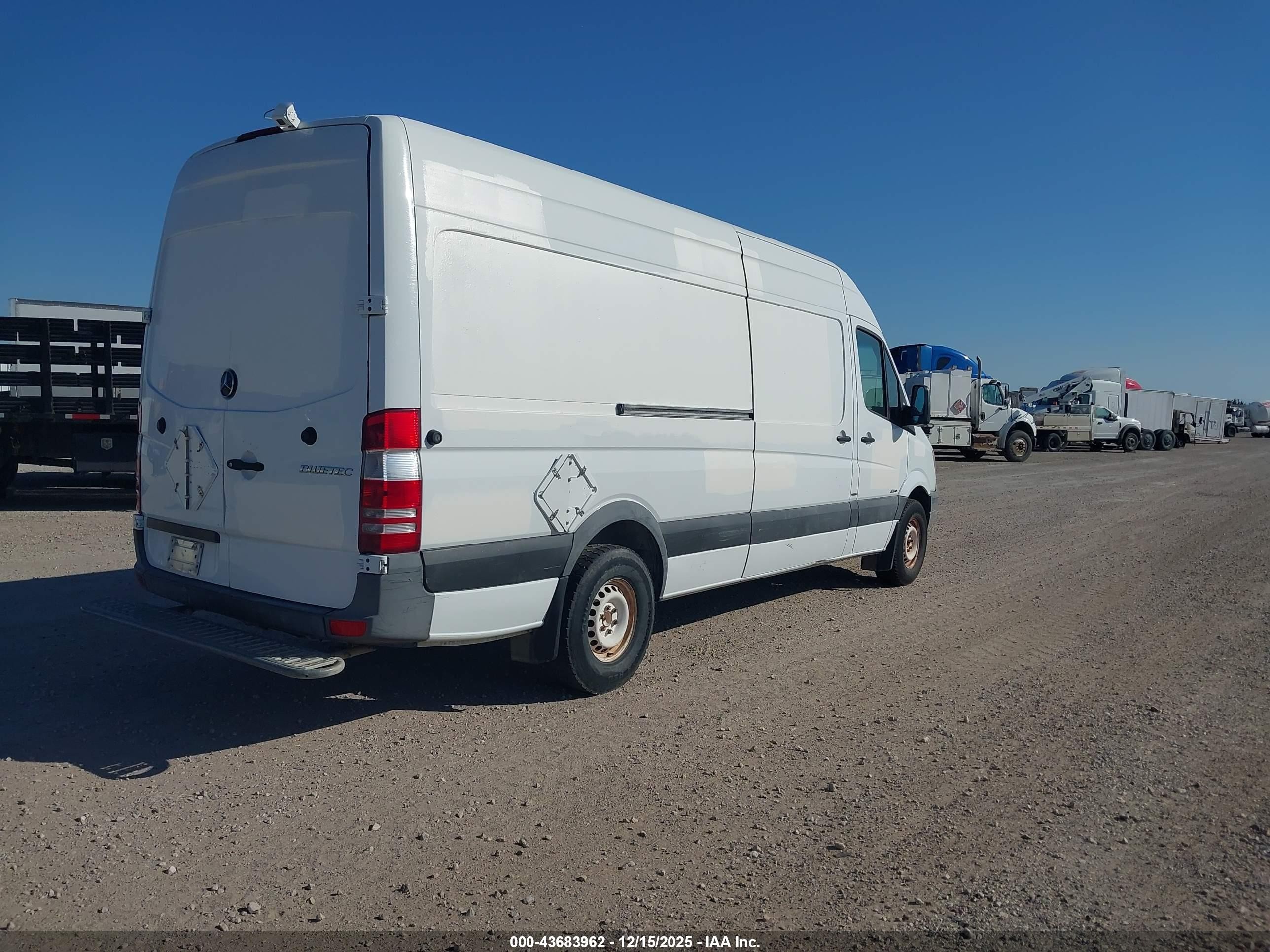 2011 Mercedes-benz Sprinter 2500 High Roof White vin: WD3PE8CB1B5579429