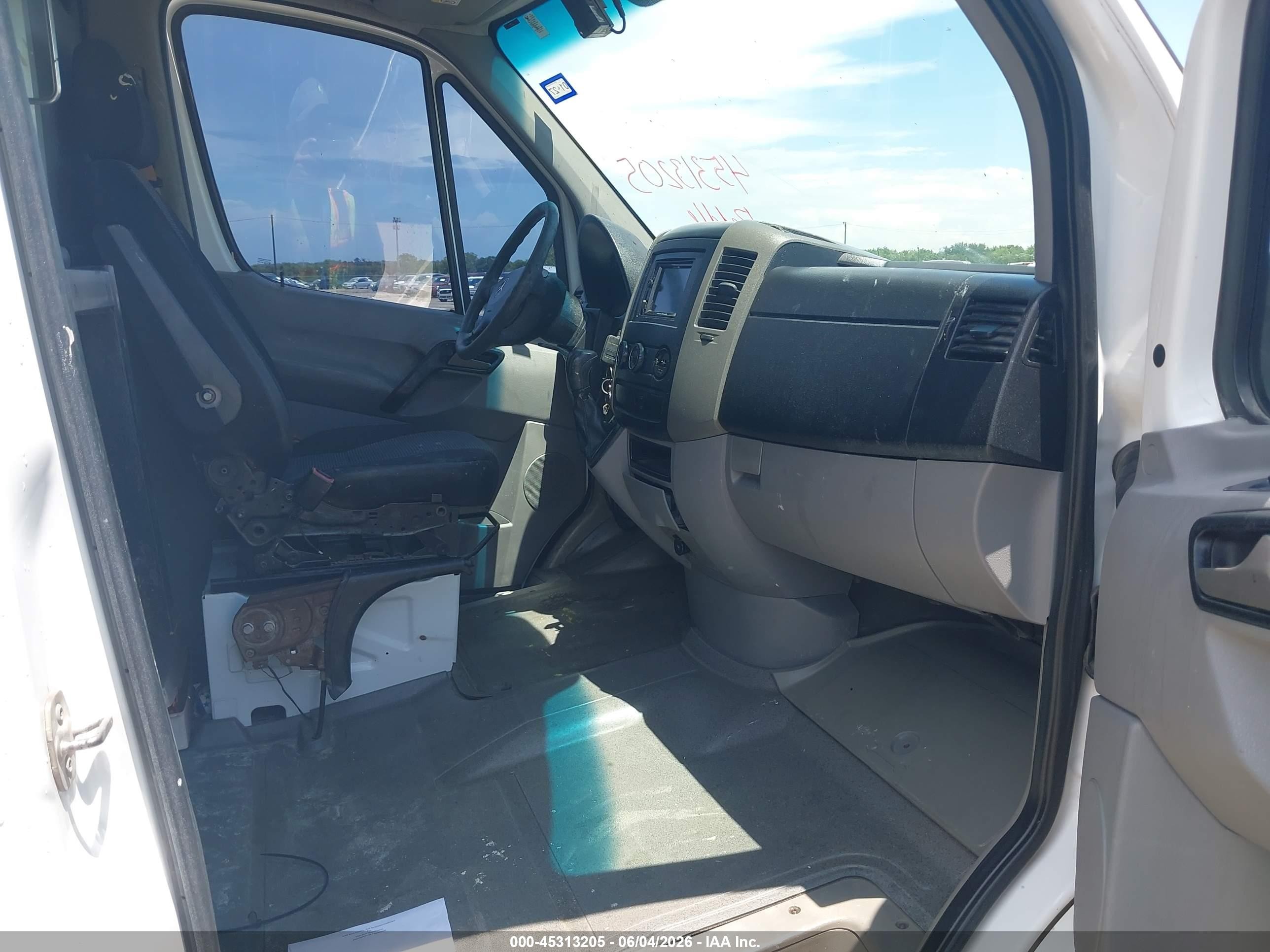 2012 Mercedes-benz Sprinter 2500 High Roof Белый vin: WD3PE8CB2C5612584