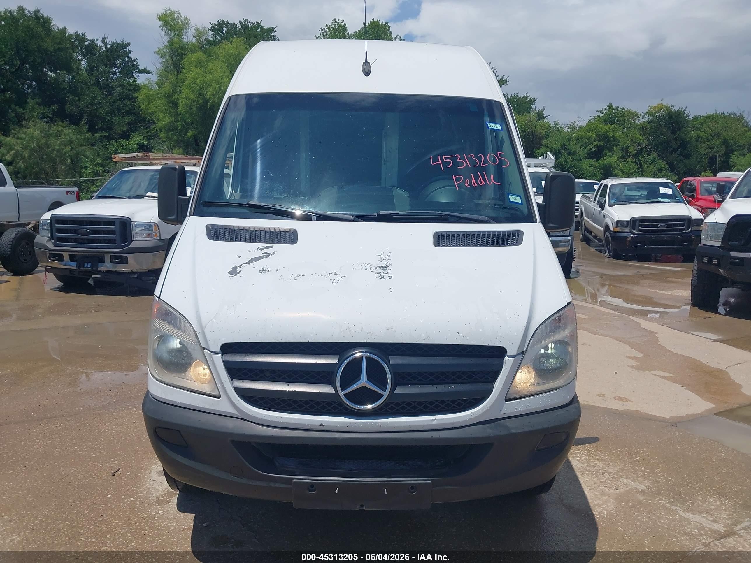 2012 Mercedes-benz Sprinter 2500 High Roof Белый vin: WD3PE8CB2C5612584