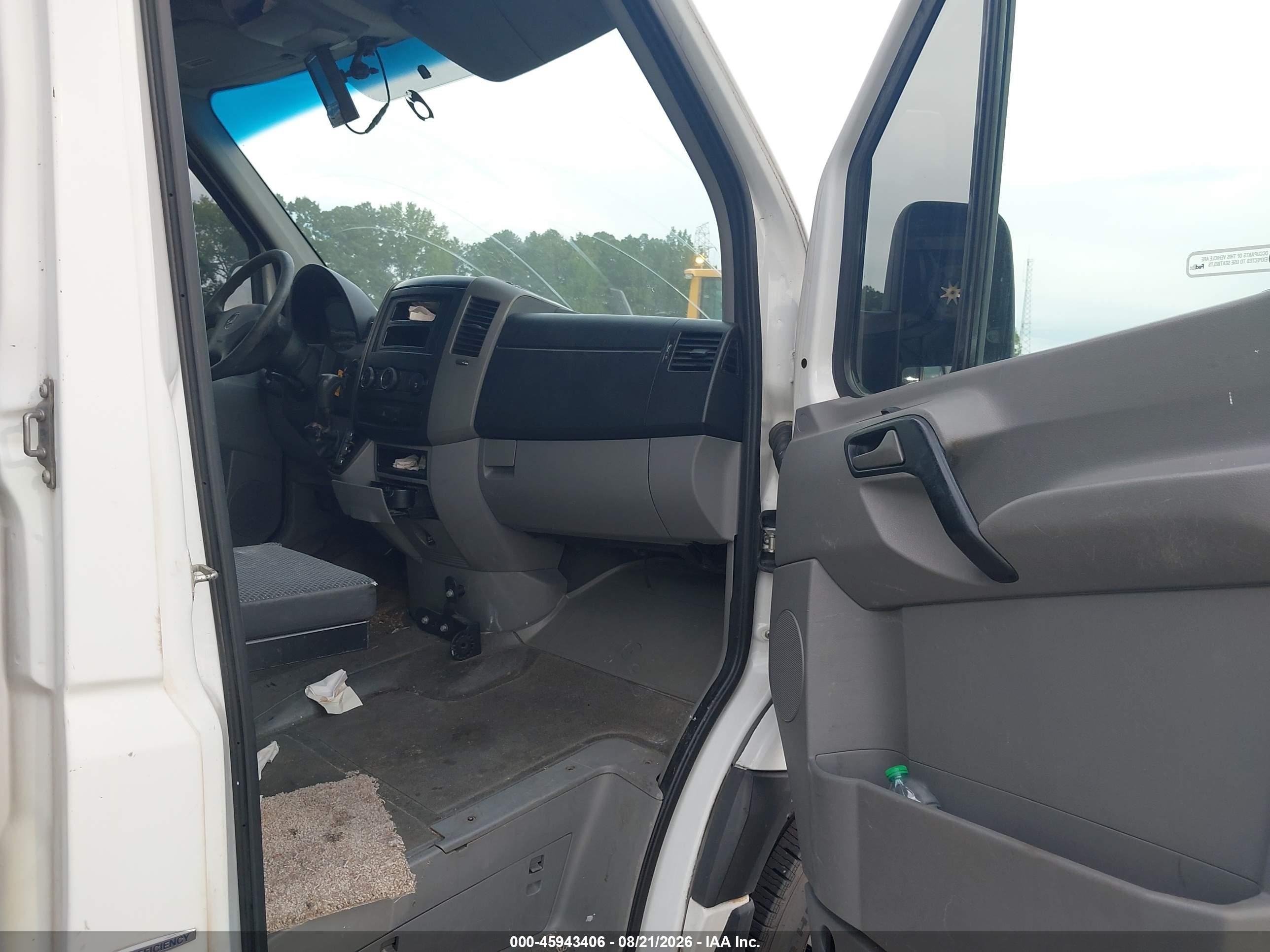 2012 Mercedes-benz Sprinter 2500 High Roof White vin: WD3PE8CB2C5685857