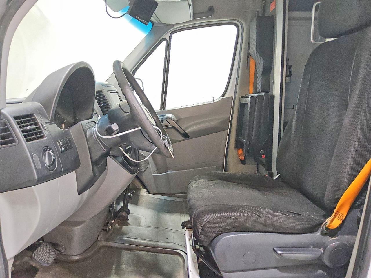 2012 Mercedes-benz Sprinter 2500 White vin: WD3PE8CB3C5612268