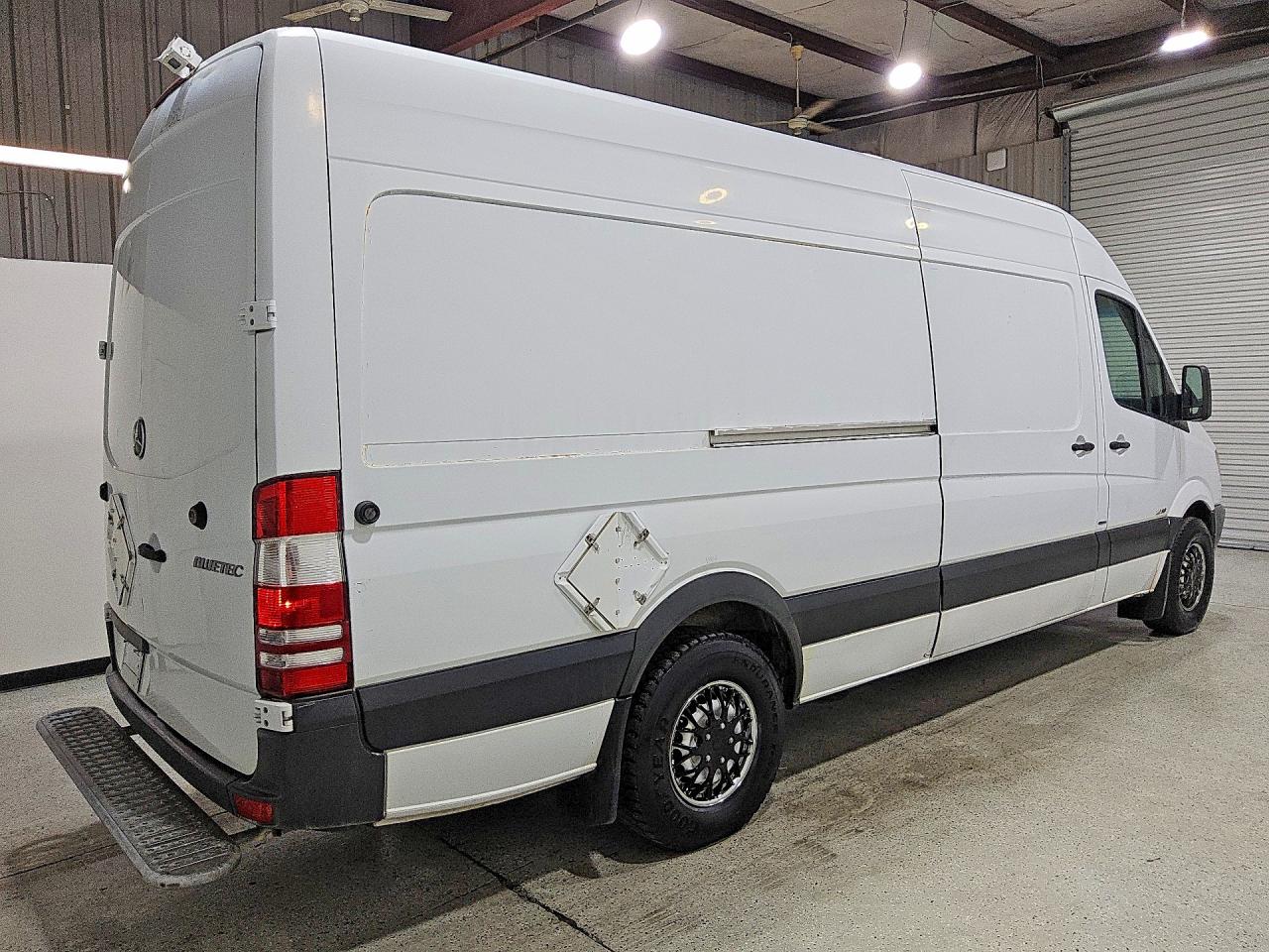 2012 Mercedes-benz Sprinter 2500 White vin: WD3PE8CB3C5612268