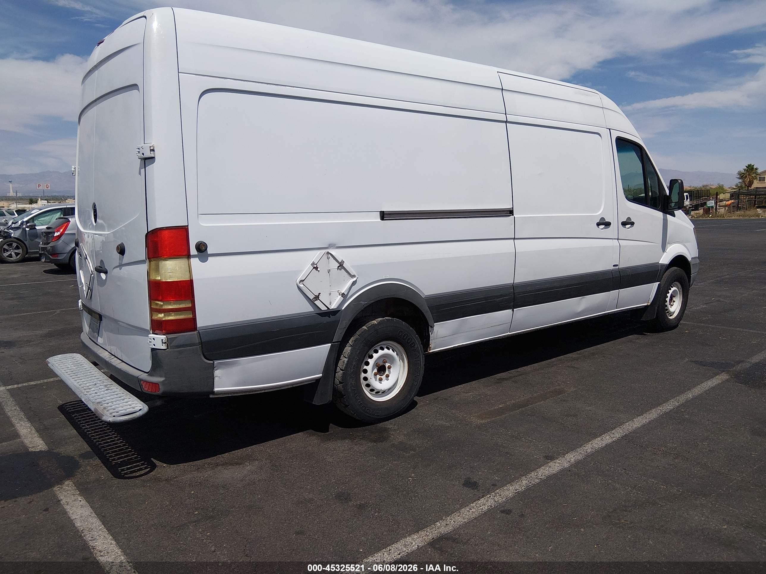 2012 Mercedes-benz Sprinter 2500 High Roof Белый vin: WD3PE8CB6C5716155