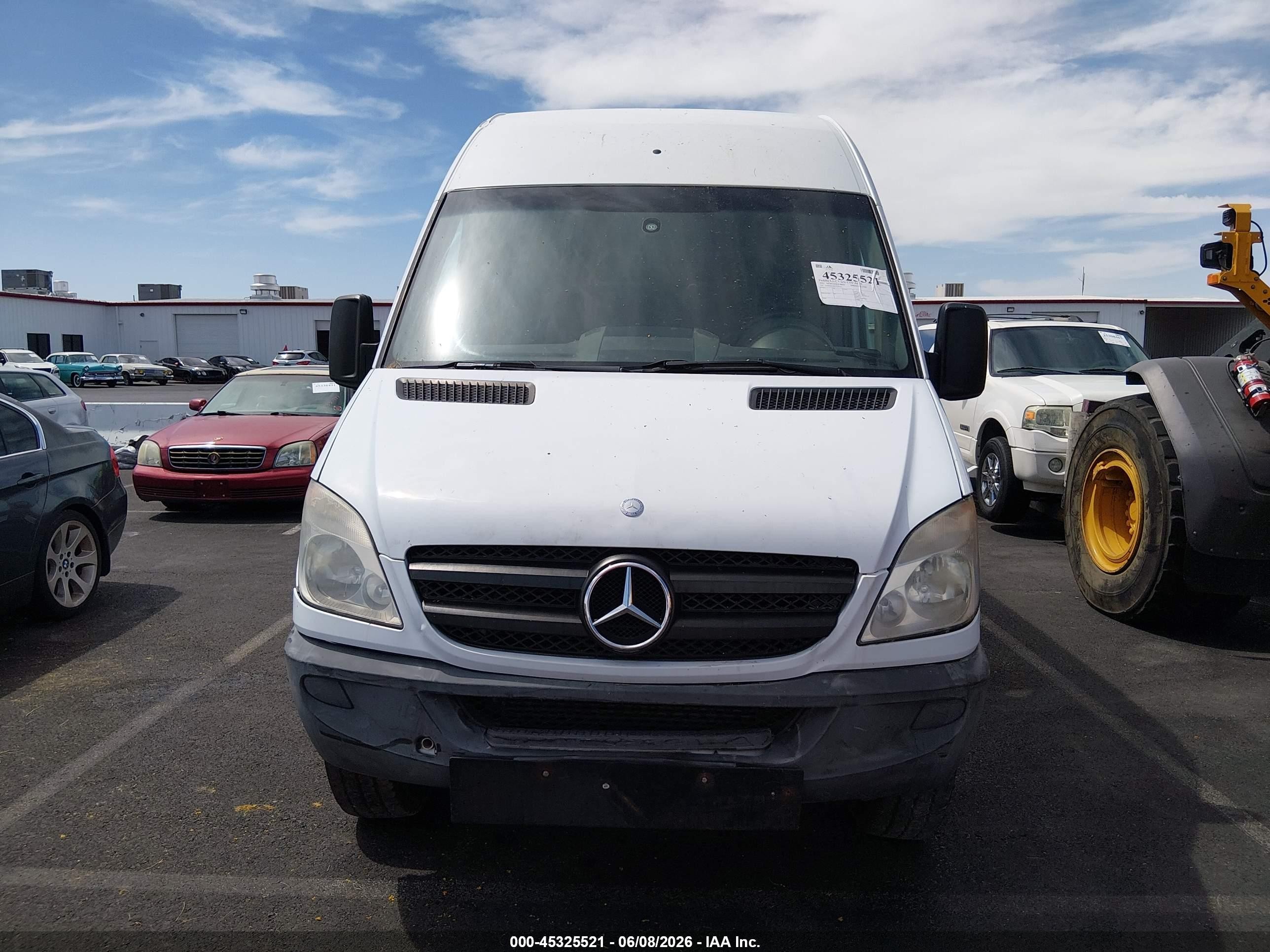 2012 Mercedes-benz Sprinter 2500 High Roof Белый vin: WD3PE8CB6C5716155