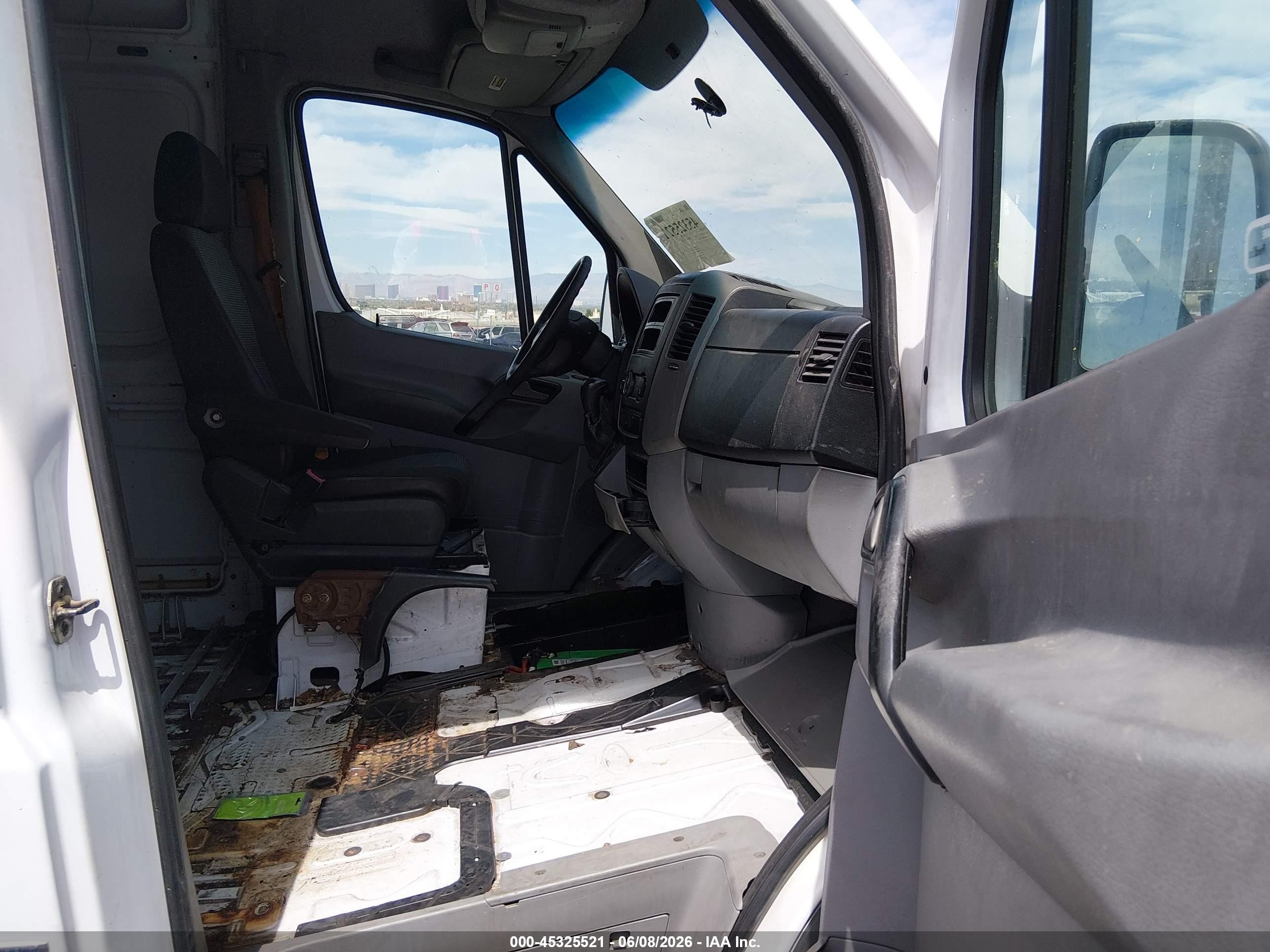 2012 Mercedes-benz Sprinter 2500 High Roof Белый vin: WD3PE8CB6C5716155