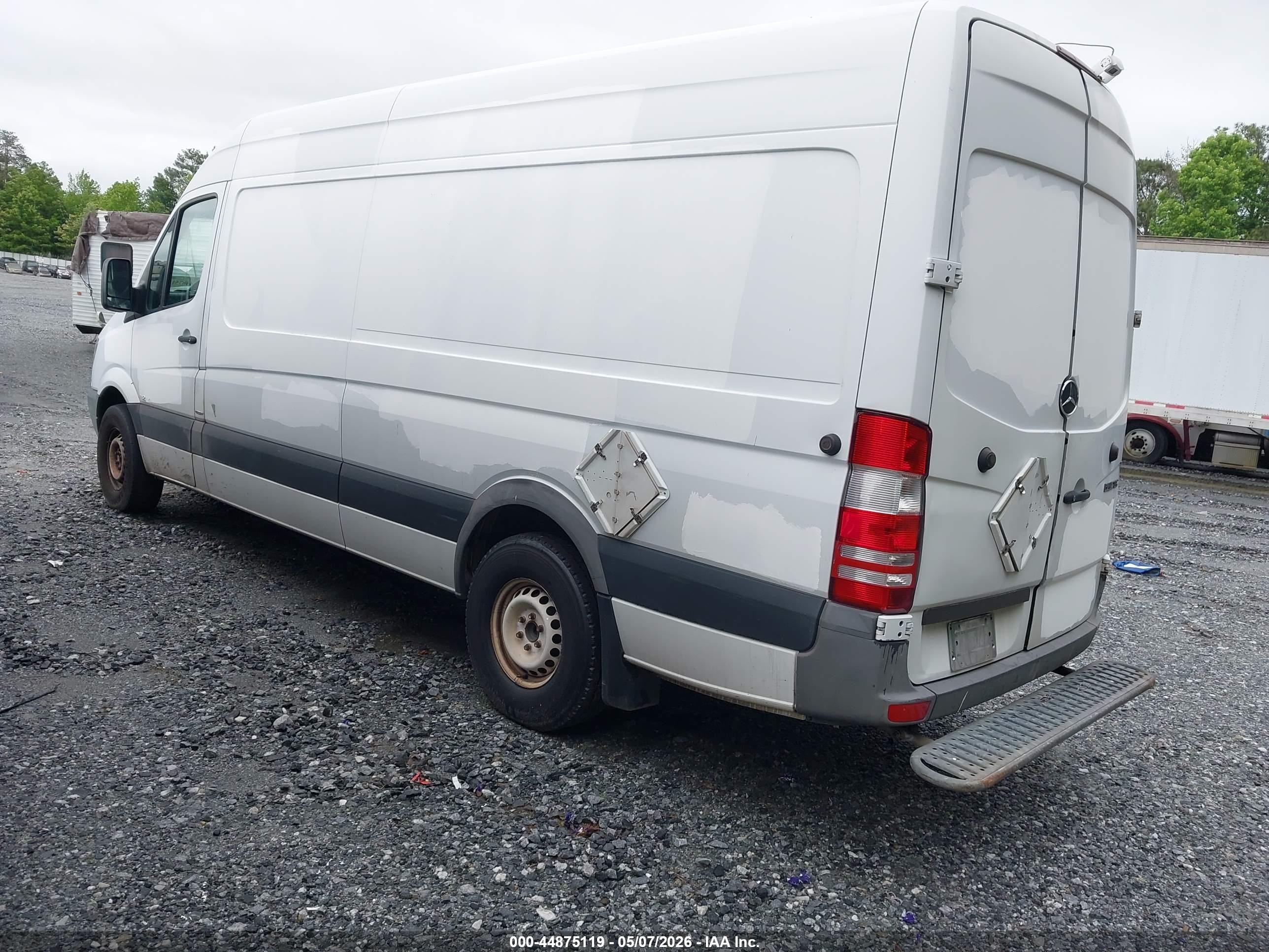 2011 Mercedes-benz Sprinter 2500 High Roof White vin: WD3PE8CB8B5608845