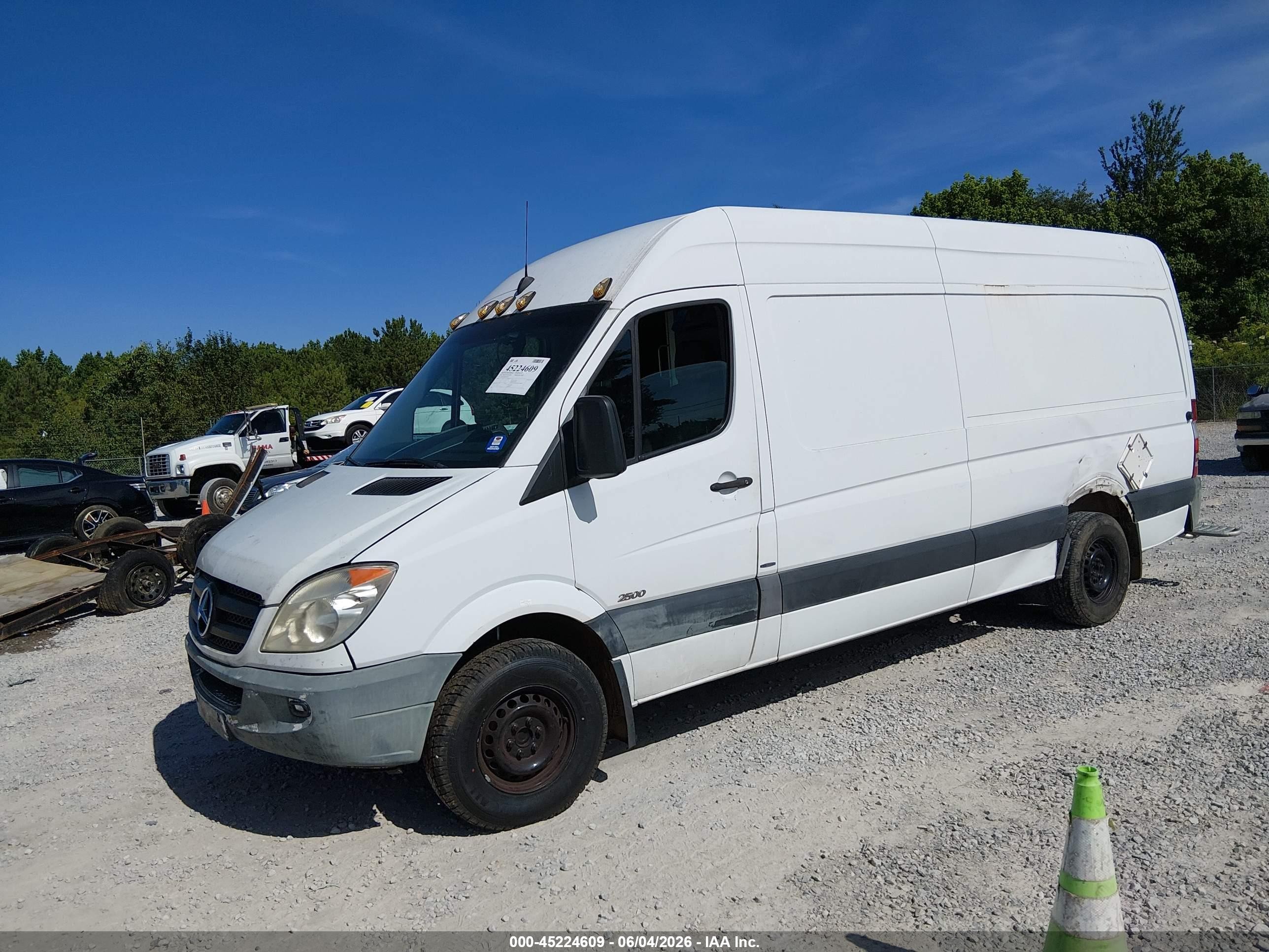 2011 Mercedes-benz Sprinter 2500 High Roof White vin: WD3PE8CB9B5600530