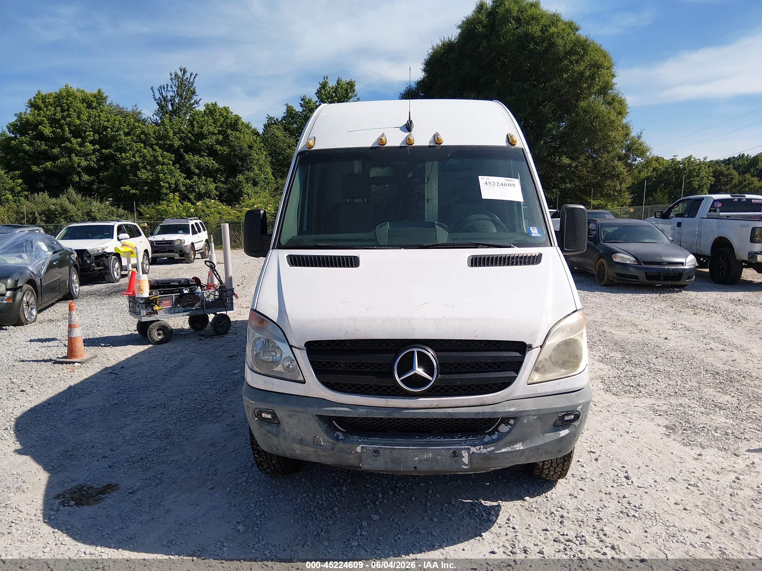 2011 Mercedes-benz Sprinter 2500 High Roof White vin: WD3PE8CB9B5600530