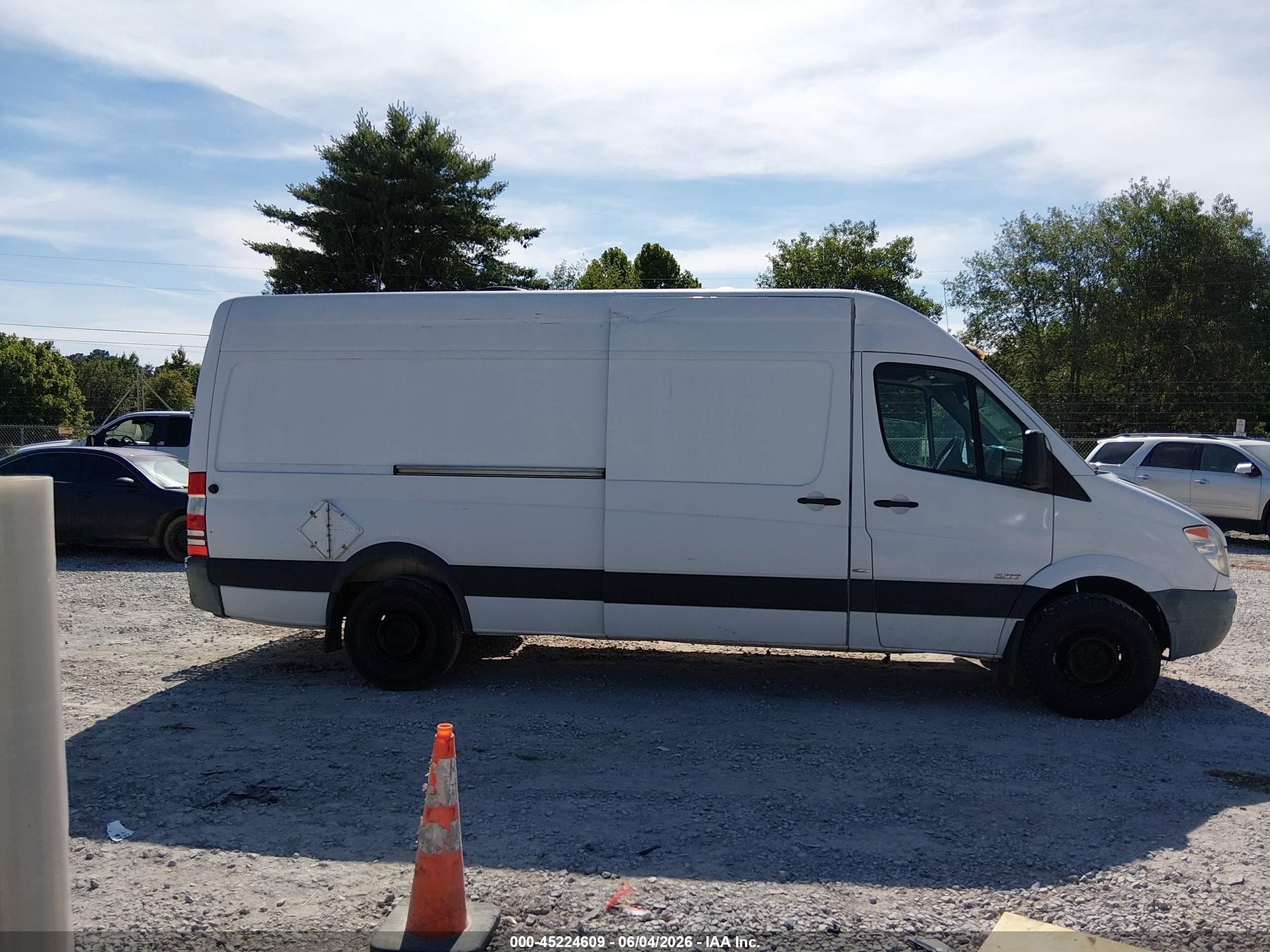 2011 Mercedes-benz Sprinter 2500 High Roof White vin: WD3PE8CB9B5600530