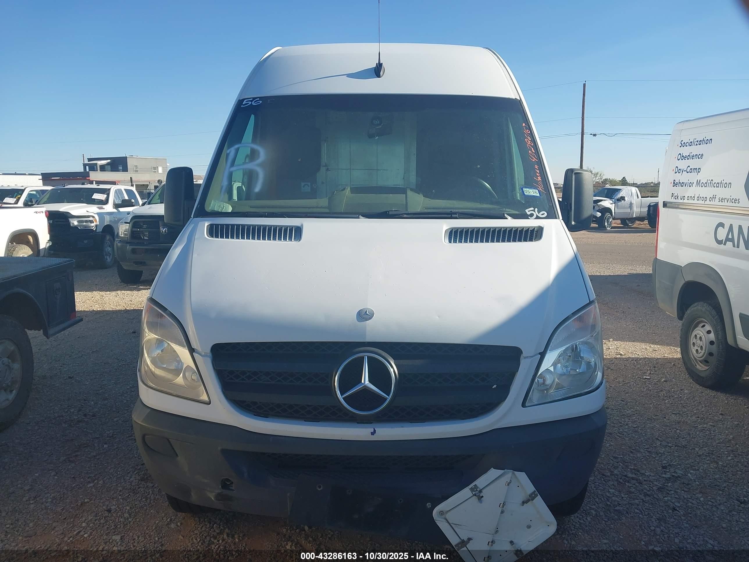 2011 Mercedes-benz Sprinter 2500 High Roof White vin: WD3PE8CBXB5567229