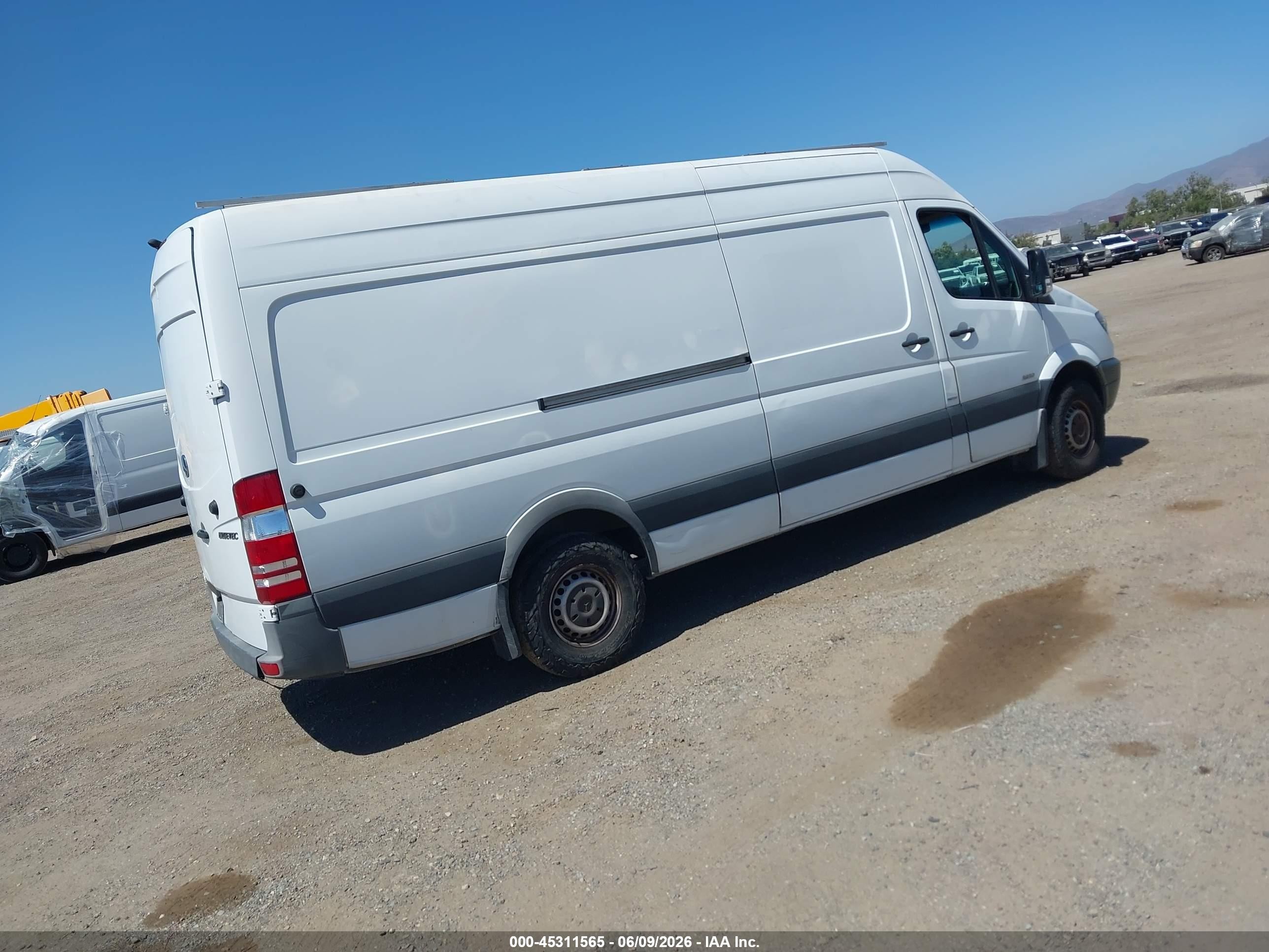 2012 Mercedes-benz Sprinter 2500 High Roof White vin: WD3PE8CC2C5679419