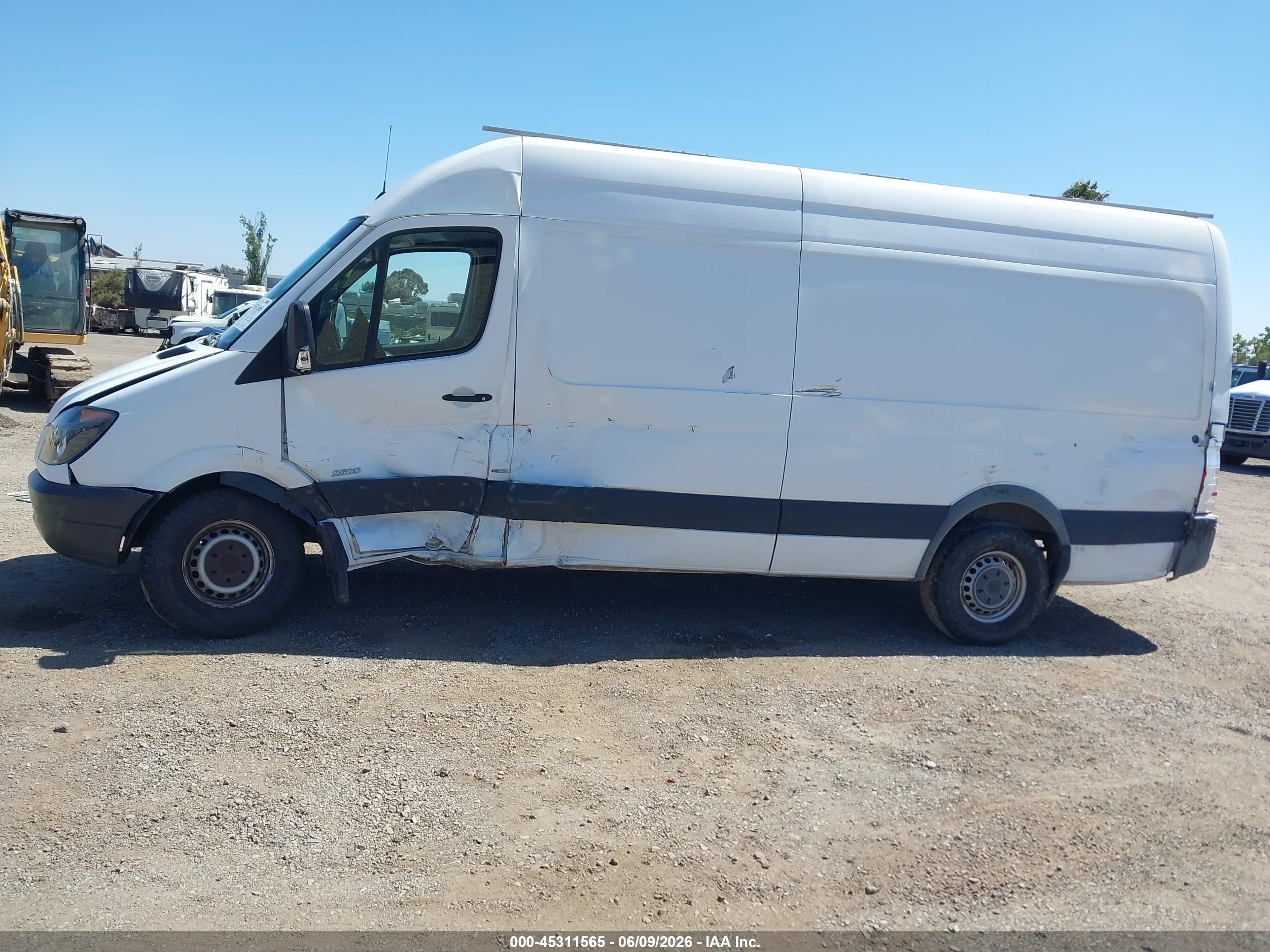 2012 Mercedes-benz Sprinter 2500 High Roof White vin: WD3PE8CC2C5679419