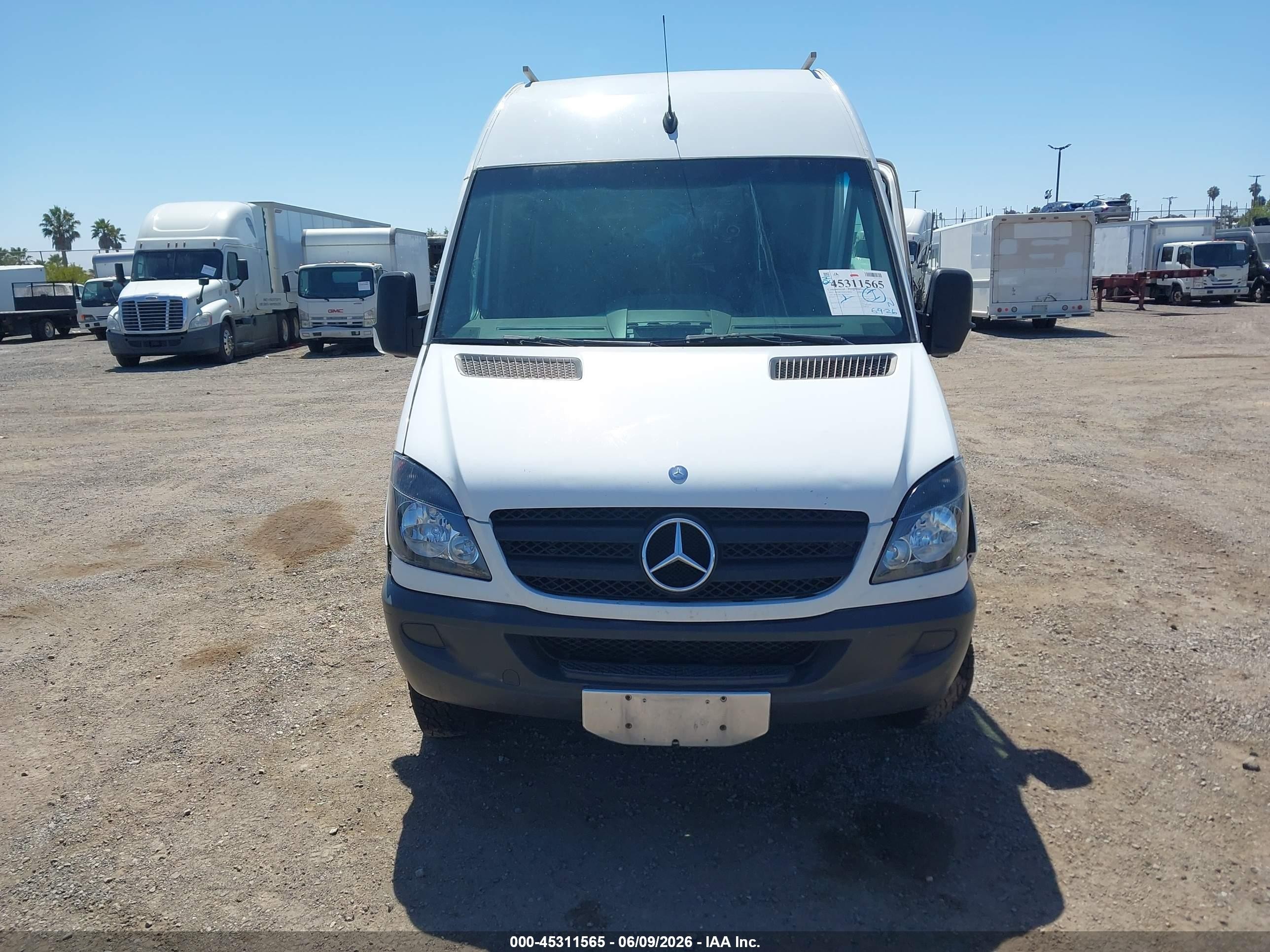 2012 Mercedes-benz Sprinter 2500 High Roof White vin: WD3PE8CC2C5679419