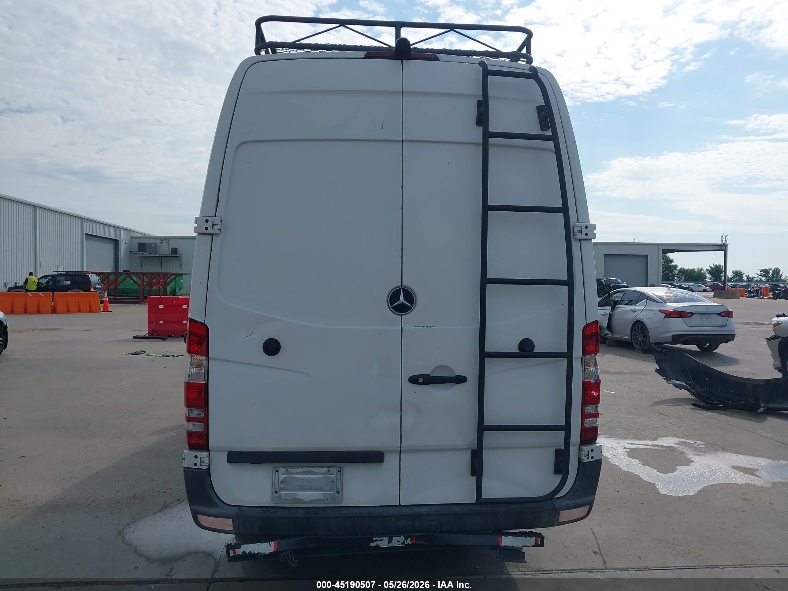 2013 Mercedes-benz Sprinter 2500 High Roof White vin: WD3PE8CC5D5785767