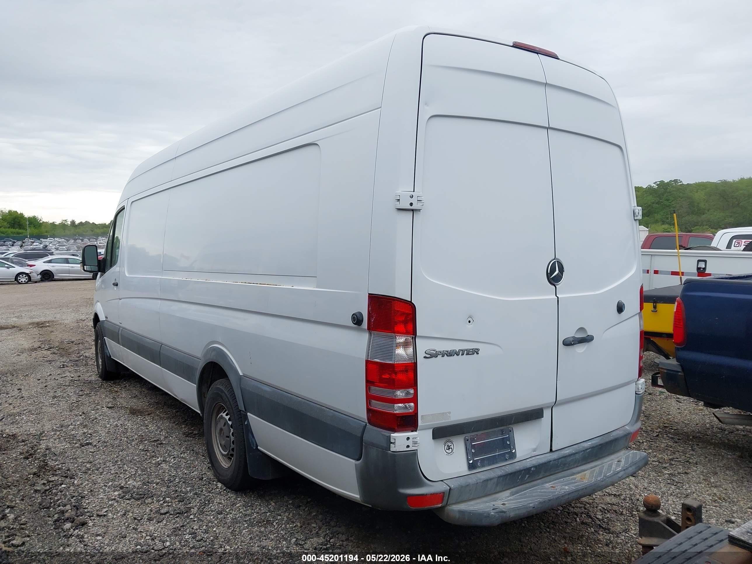 2012 Mercedes-benz Sprinter 2500 High Roof Белый vin: WD3PE8CC6C5617215