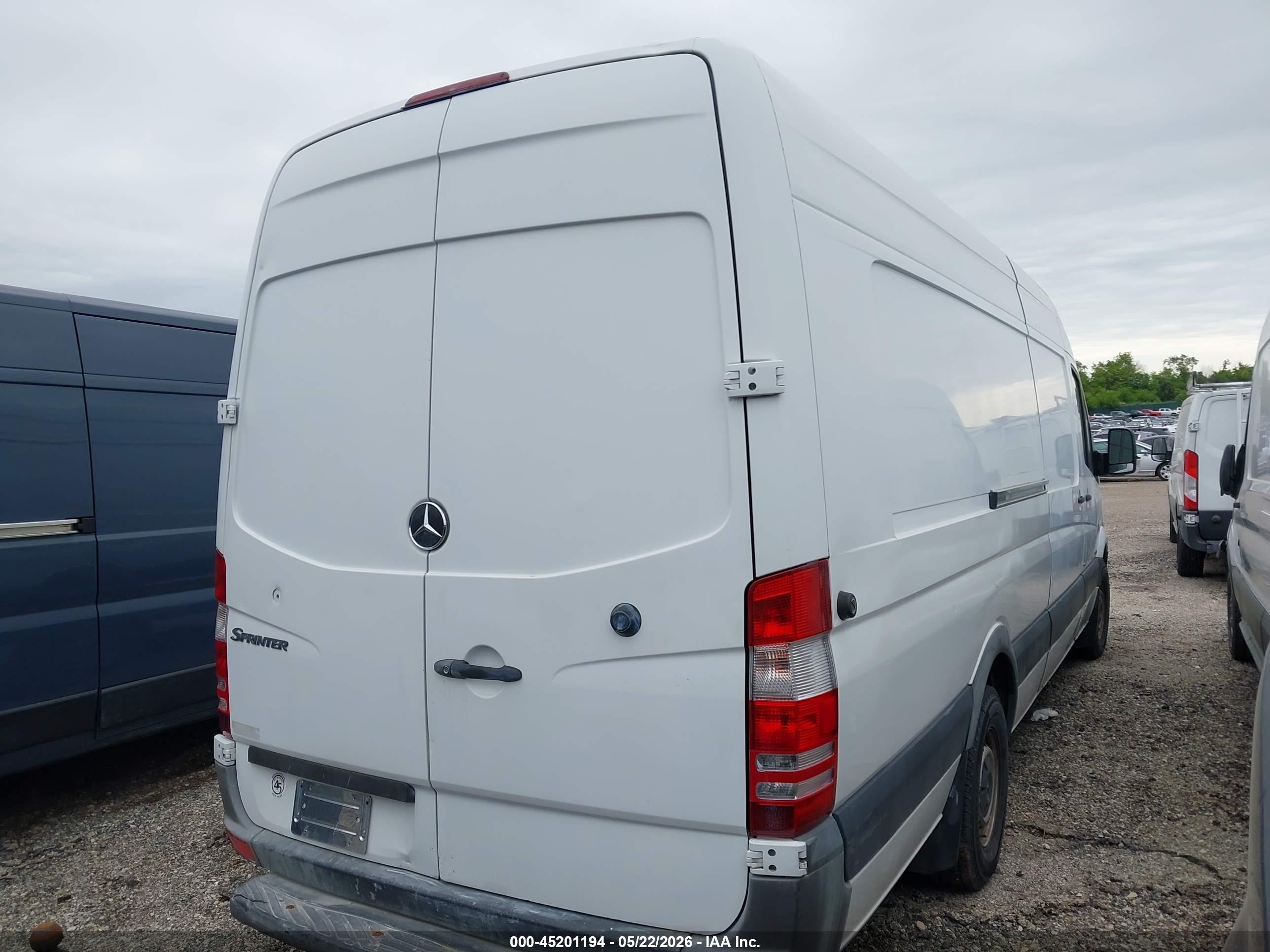 2012 Mercedes-benz Sprinter 2500 High Roof Белый vin: WD3PE8CC6C5617215