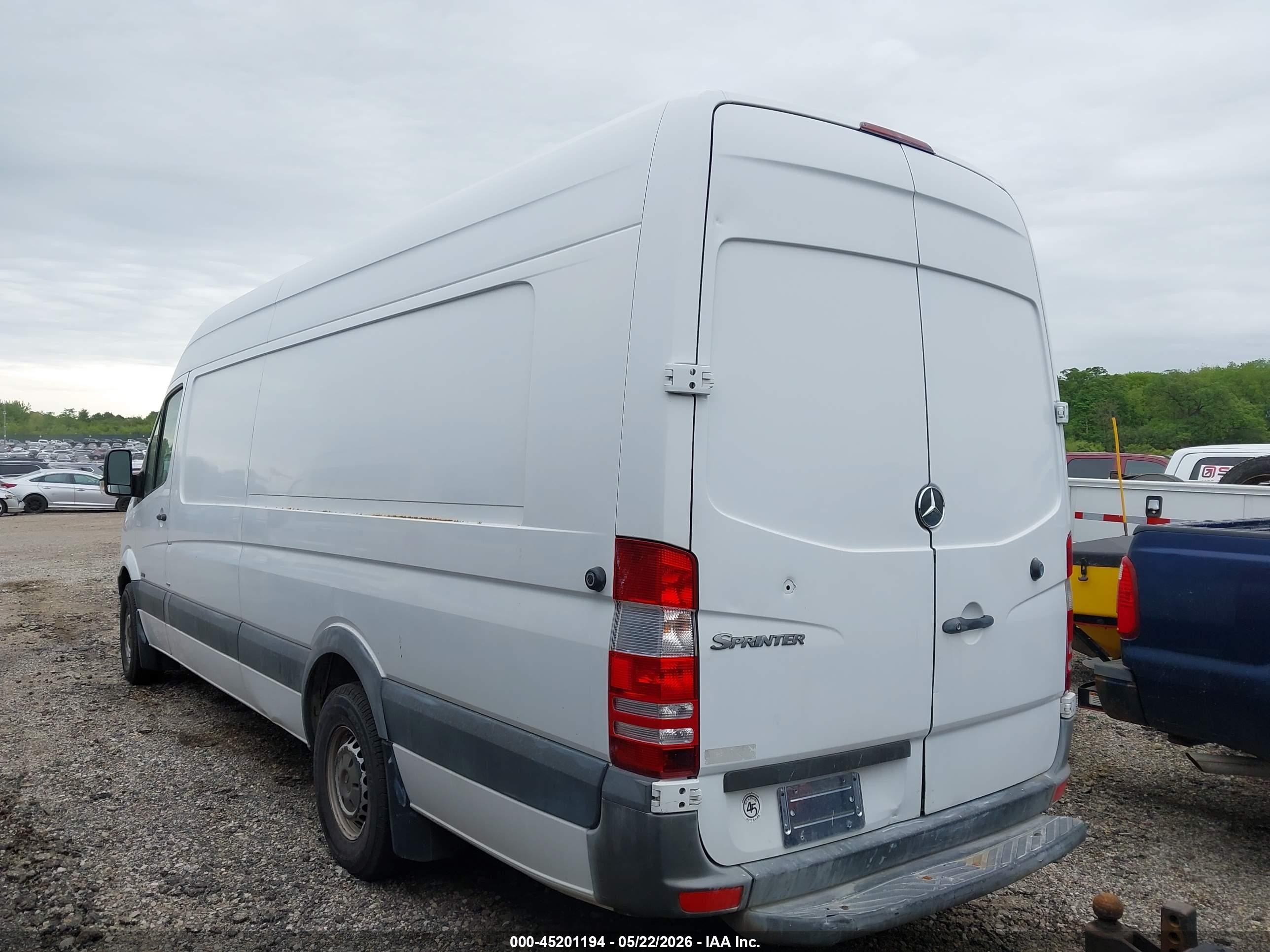 2012 Mercedes-benz Sprinter 2500 High Roof Белый vin: WD3PE8CC6C5617215