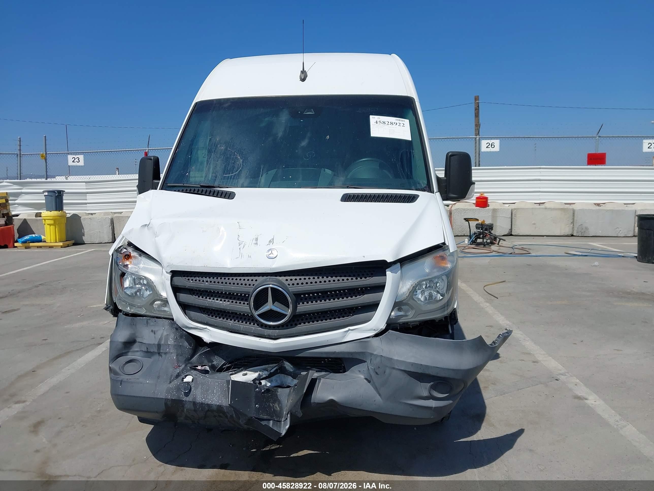 2015 Mercedes-benz Sprinter 2500 High Roof White vin: WD3PE8CC6FP105995