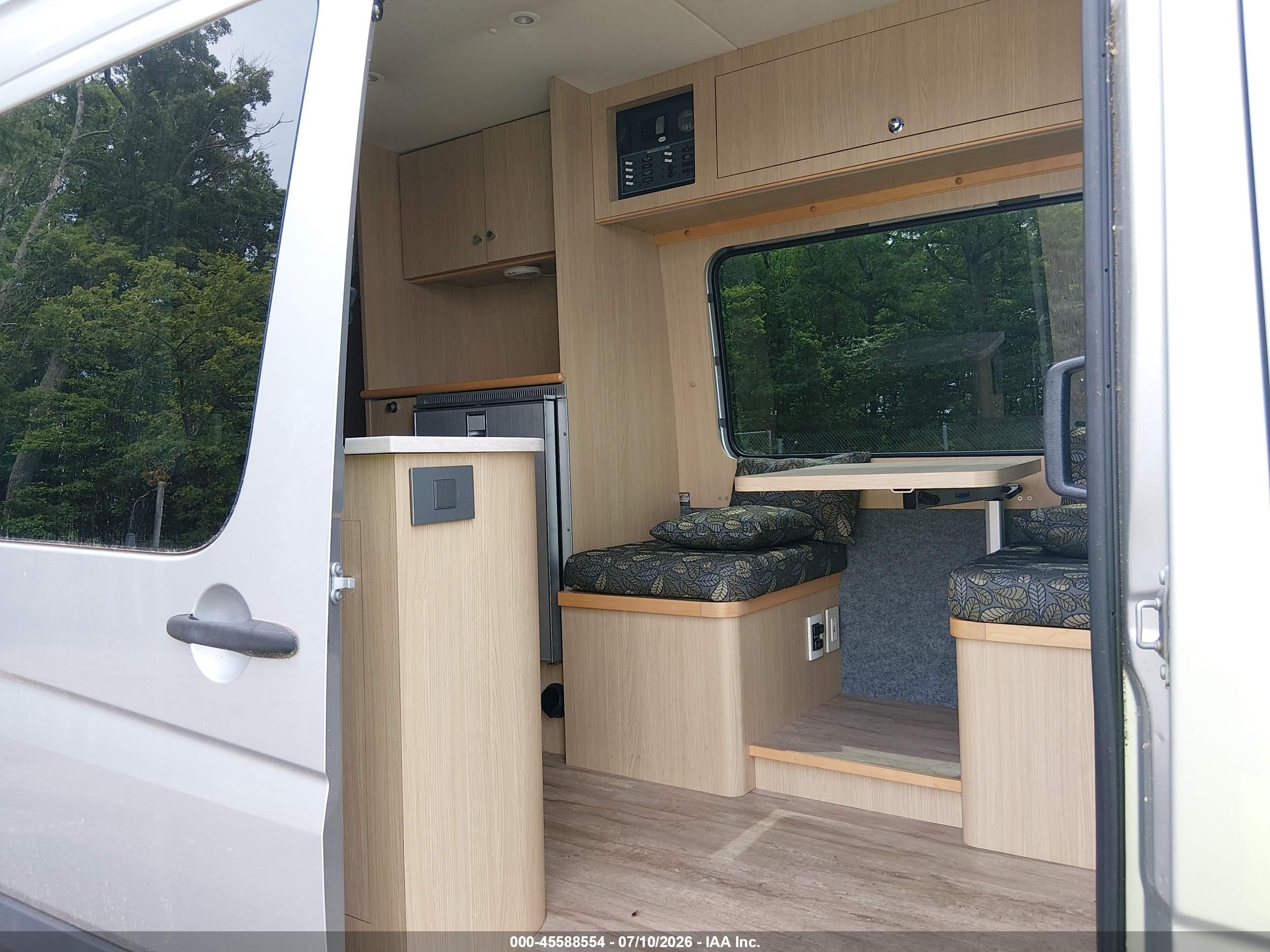 2012 Mercedes-benz Sprinter 2500 High Roof Silver vin: WD3PE8CC7C5624870