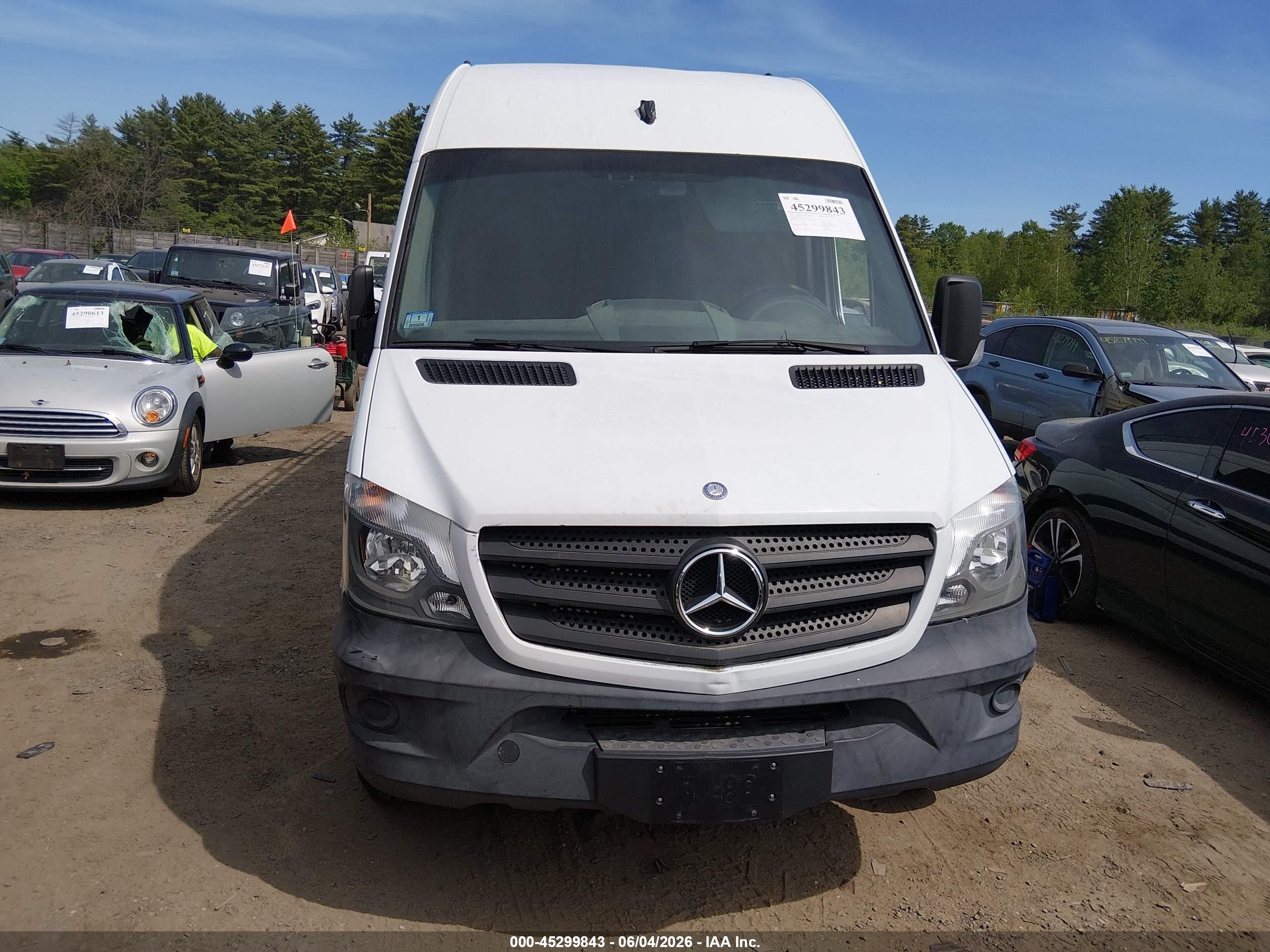2015 Mercedes-benz Sprinter 2500 High Roof White vin: WD3PE8CC7F5994527
