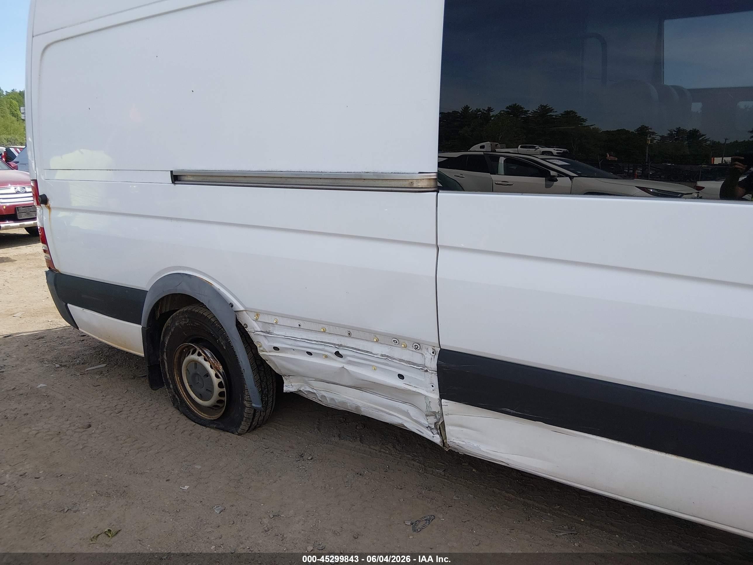 2015 Mercedes-benz Sprinter 2500 High Roof White vin: WD3PE8CC7F5994527
