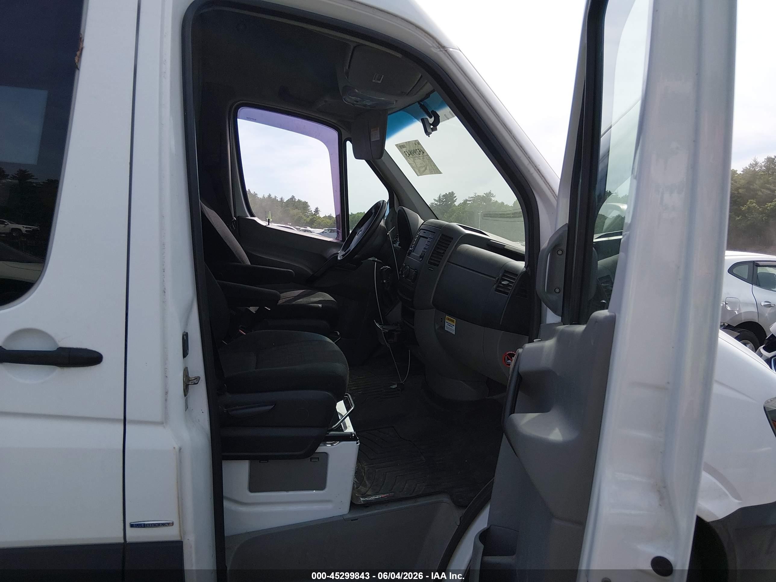 2015 Mercedes-benz Sprinter 2500 High Roof White vin: WD3PE8CC7F5994527