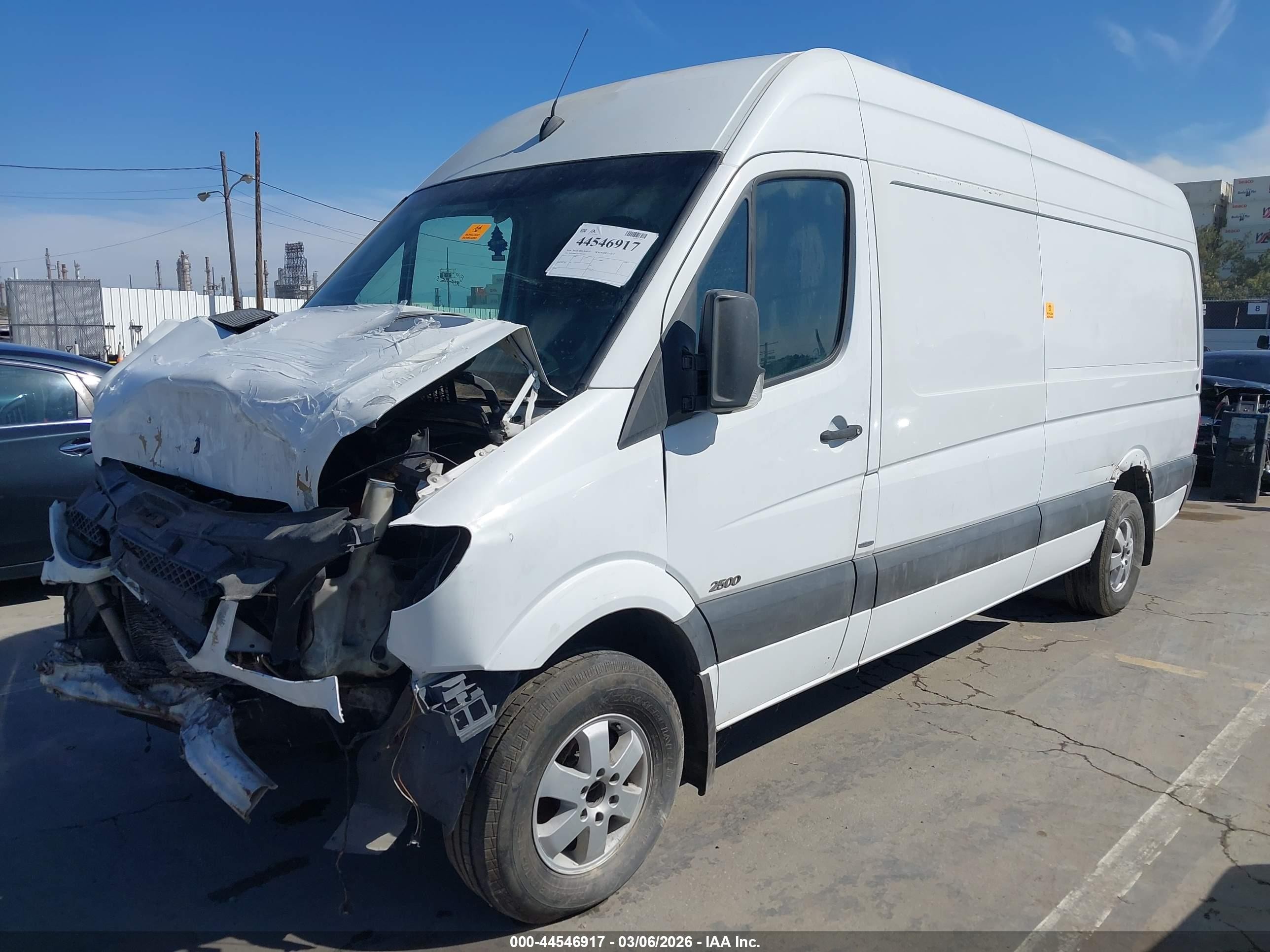 2010 Mercedes-benz Sprinter Van 2500 High Roof White vin: WD3PE8CC8A5463412