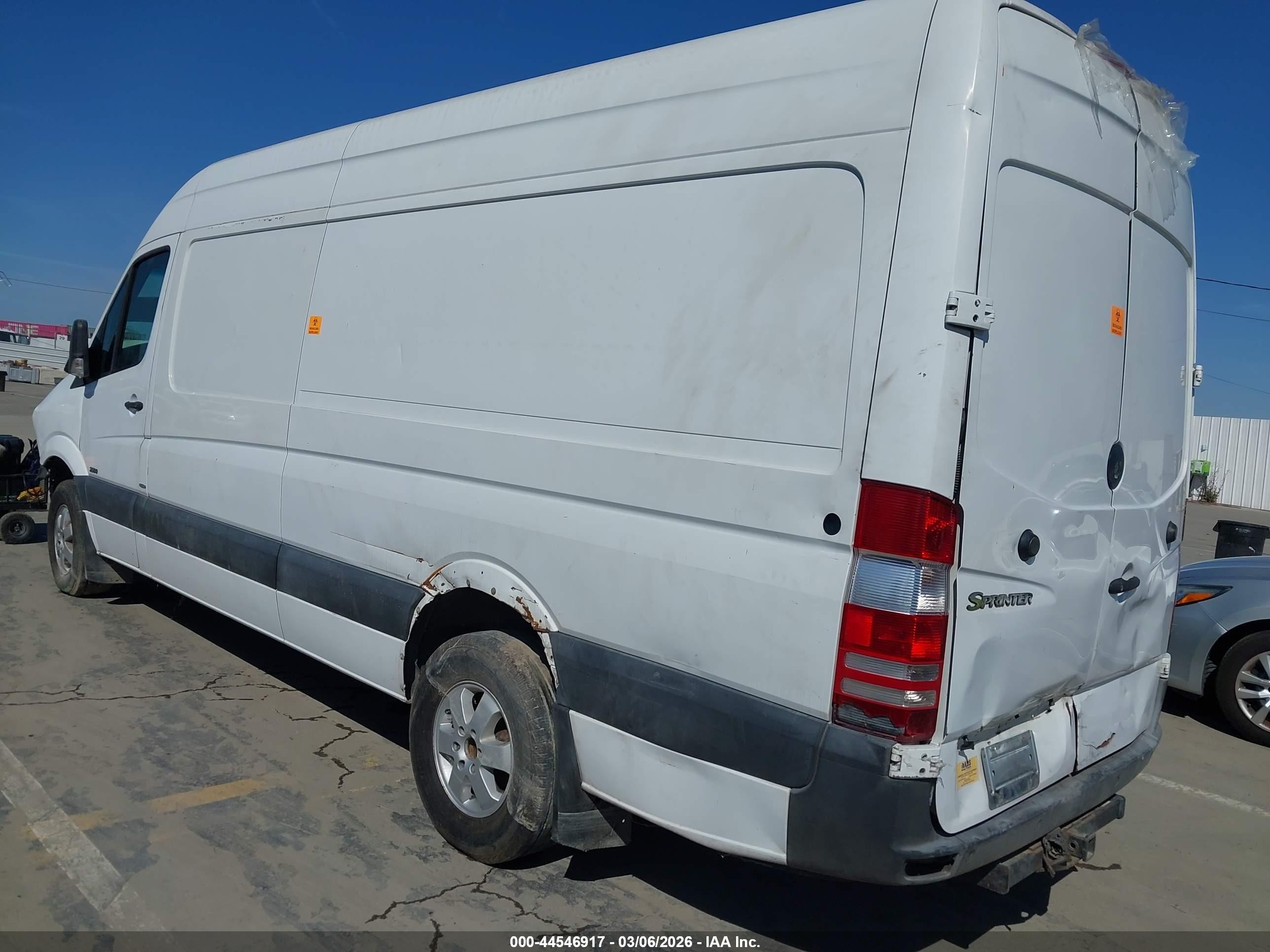 2010 Mercedes-benz Sprinter Van 2500 High Roof White vin: WD3PE8CC8A5463412