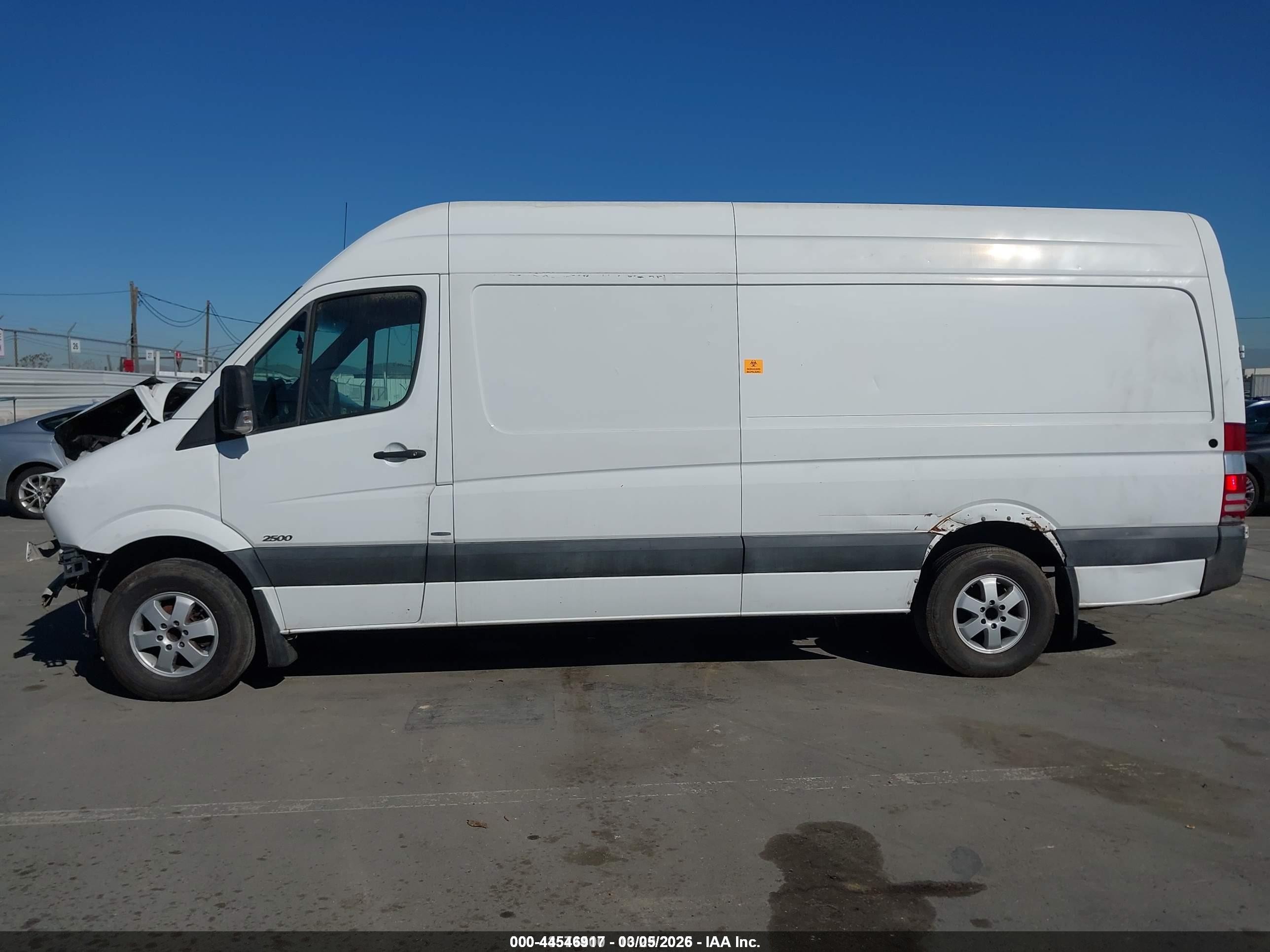 2010 Mercedes-benz Sprinter Van 2500 High Roof White vin: WD3PE8CC8A5463412