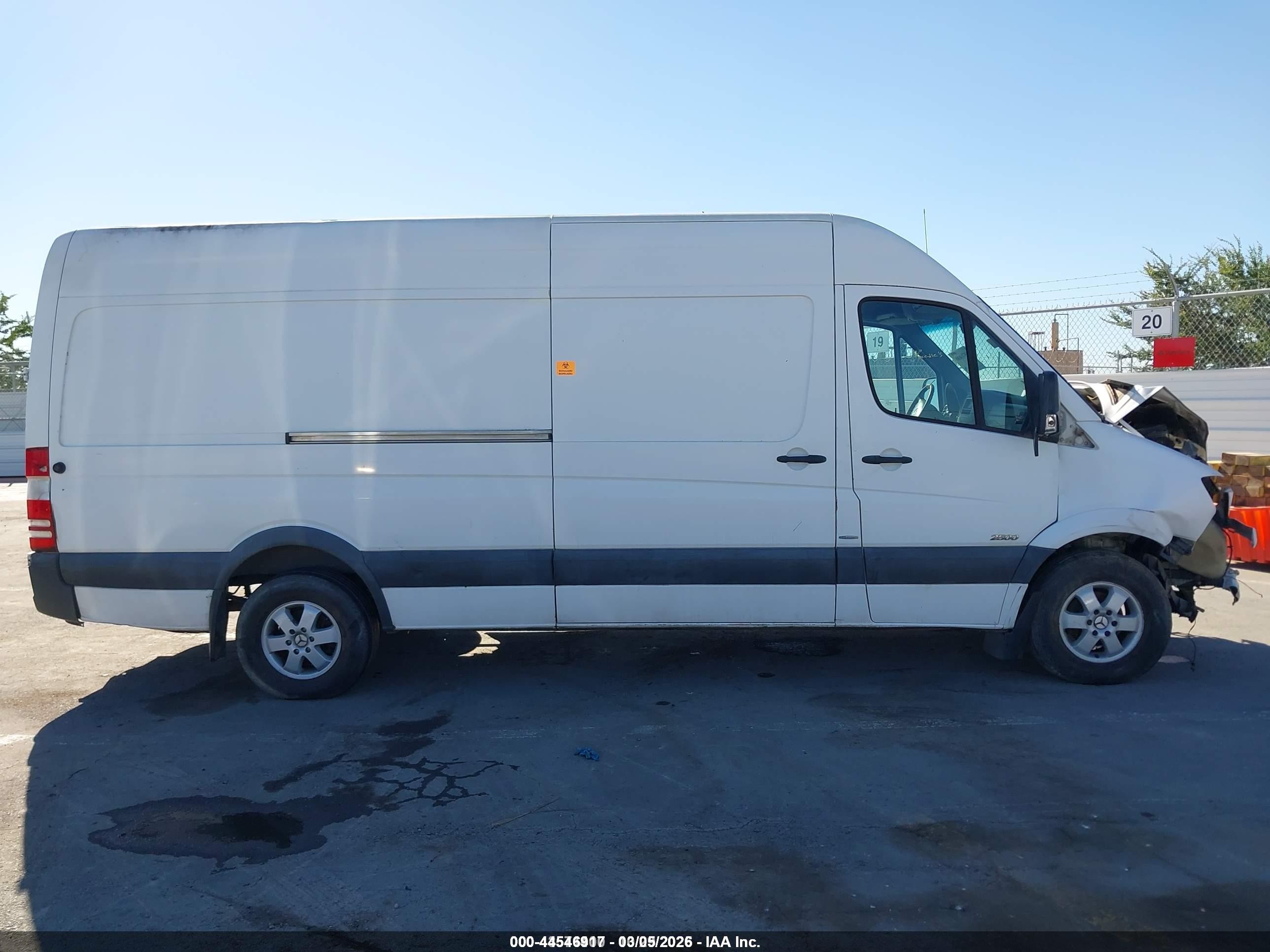 2010 Mercedes-benz Sprinter Van 2500 High Roof White vin: WD3PE8CC8A5463412