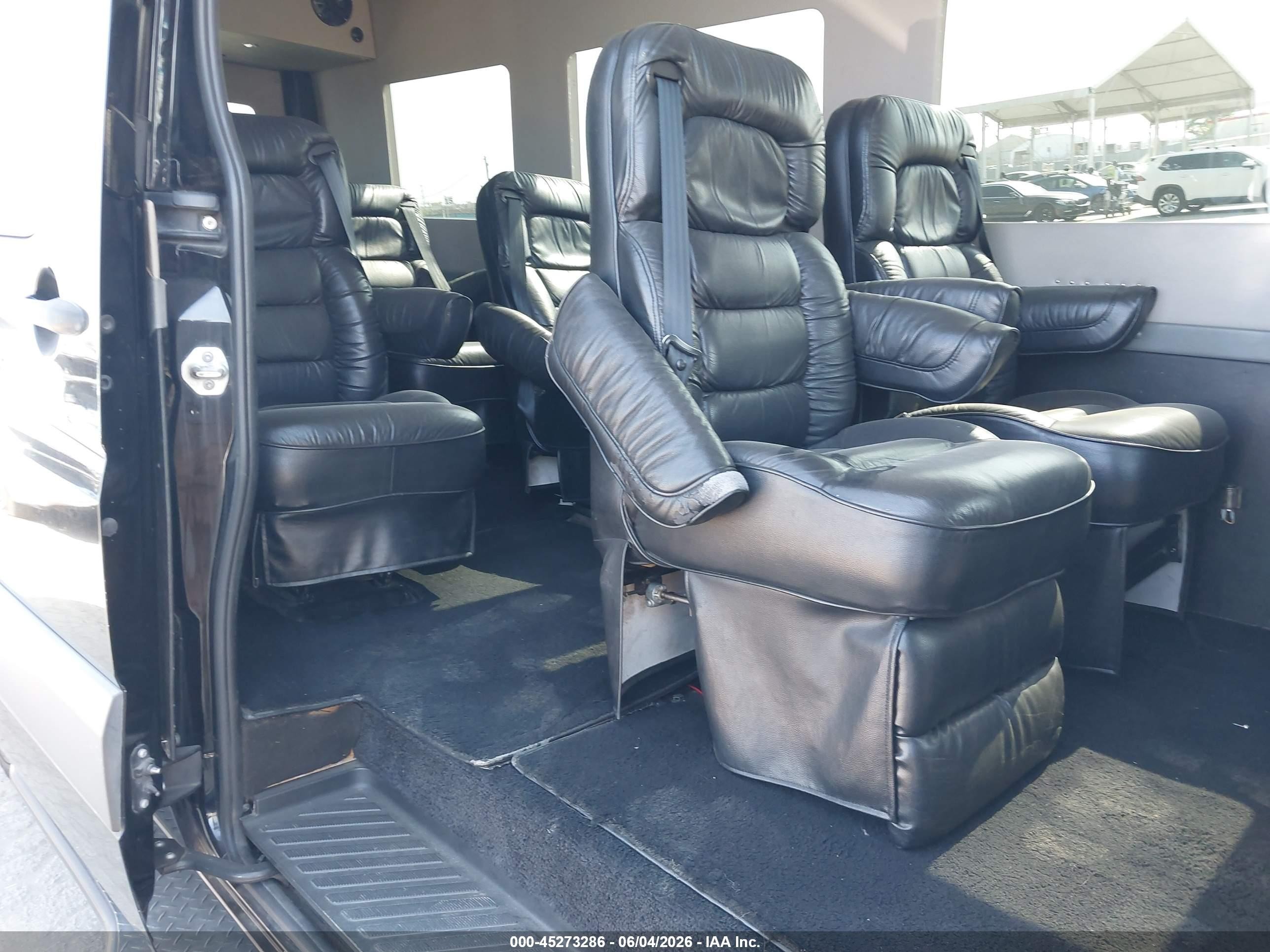 2010 Mercedes-benz Sprinter Van 2500 High Roof Black vin: WD3PE8CC8A5476029