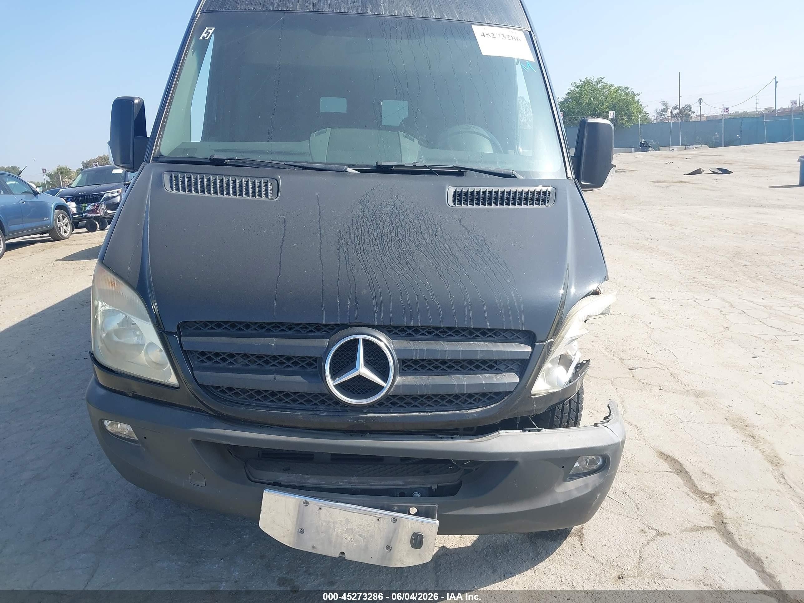 2010 Mercedes-benz Sprinter Van 2500 High Roof Black vin: WD3PE8CC8A5476029