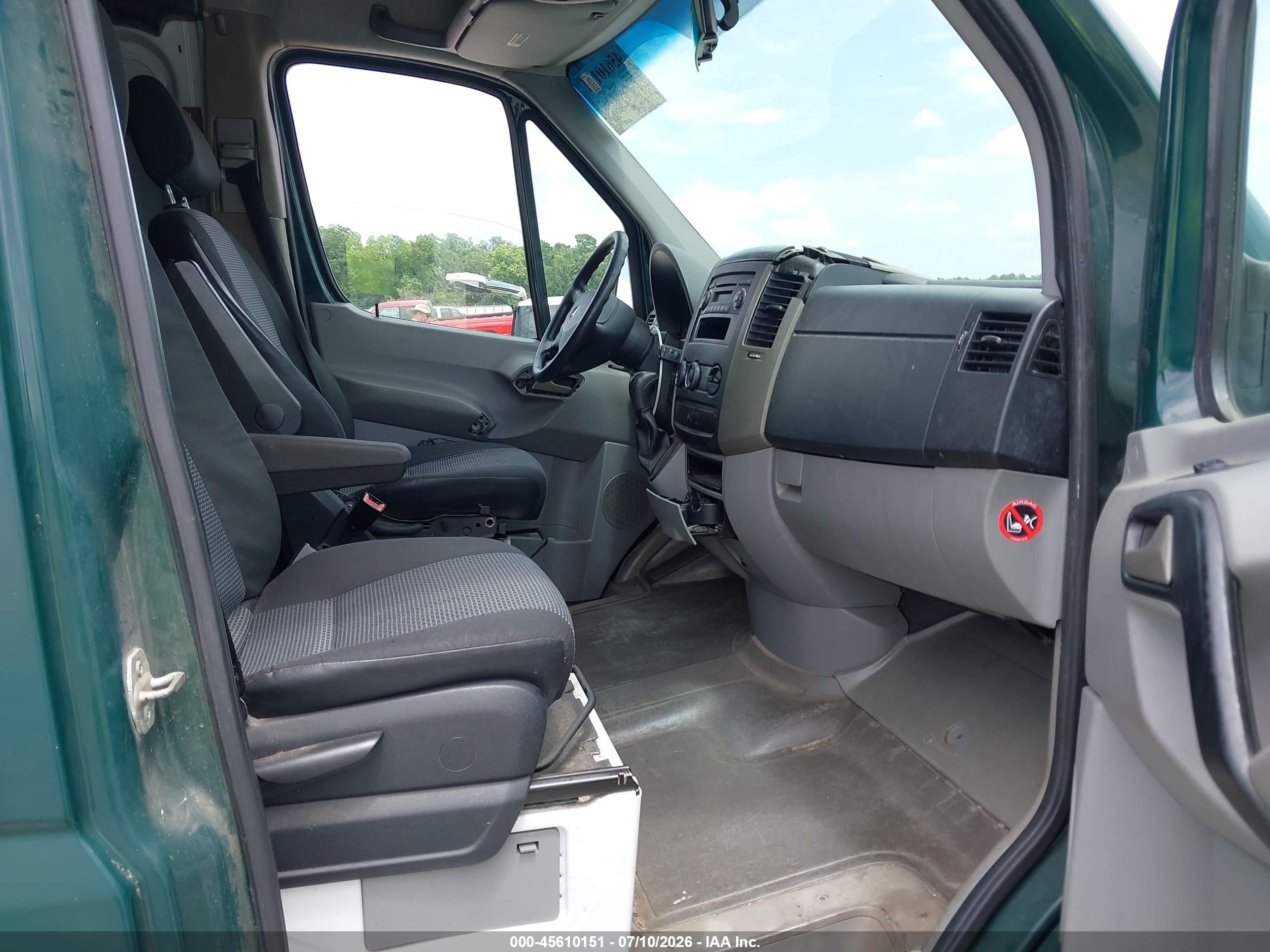 2012 Mercedes-benz Sprinter 2500 High Roof Green vin: WD3PE8CC9C5630864