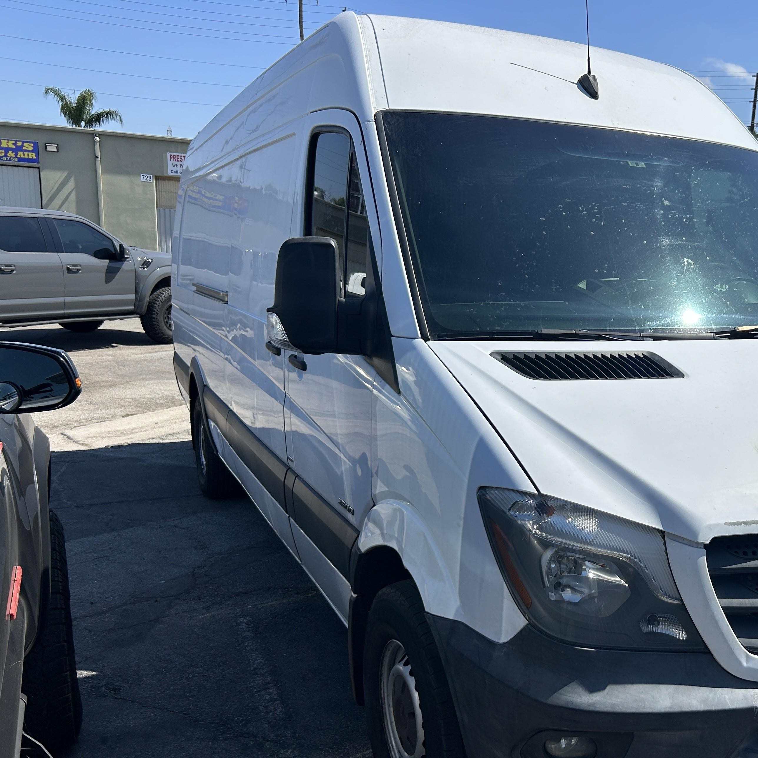 2015 Mercedes-benz Sprinter 2500 High Roof White vin: WD3PE8CC9F5990303