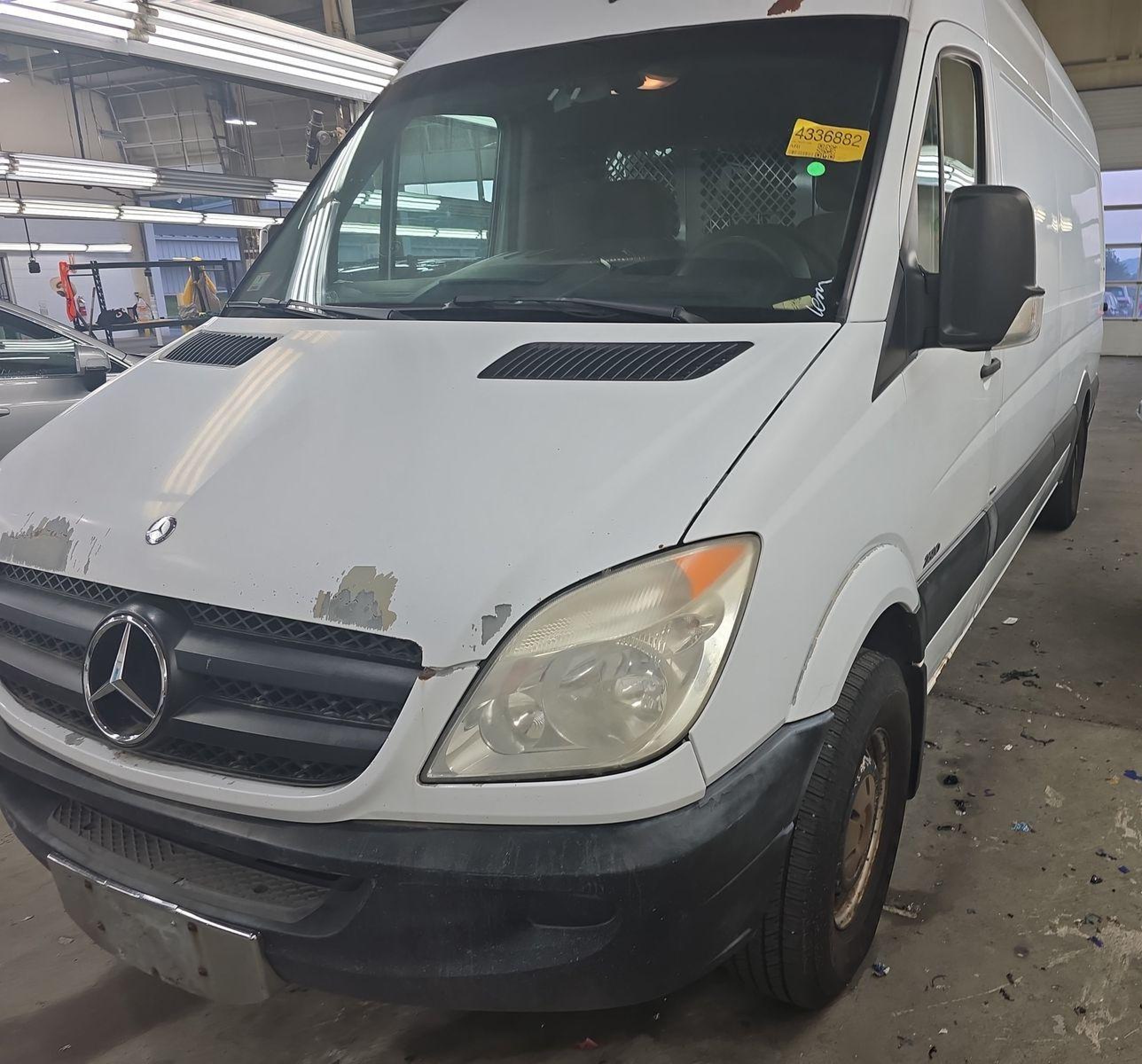 2010 Mercedes-benz Sprinter 2500 White vin: WD3PE8CCXA5481586