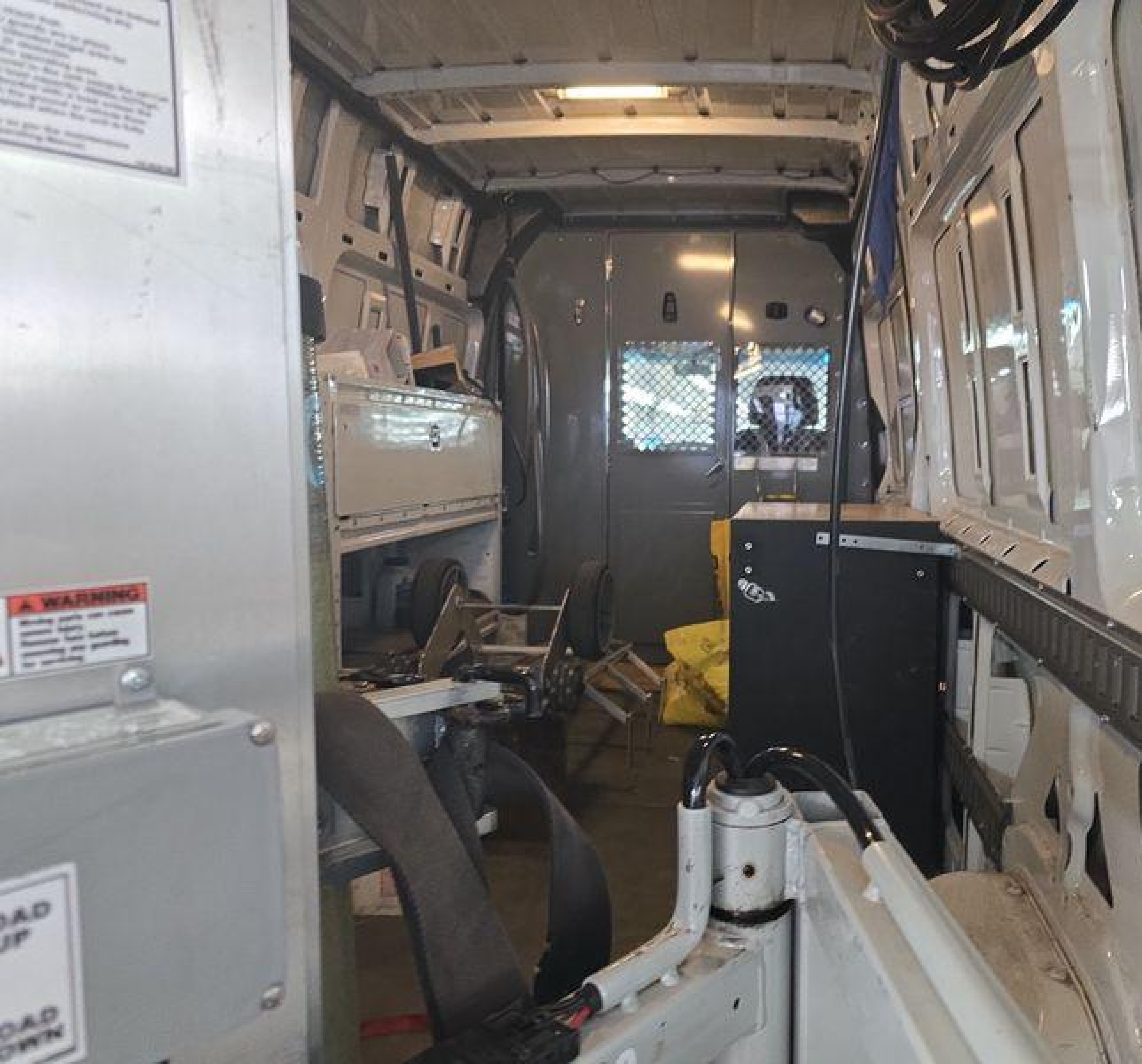 2010 Mercedes-benz Sprinter Van 2500 High Roof White vin: WD3PE8CCXA5481586