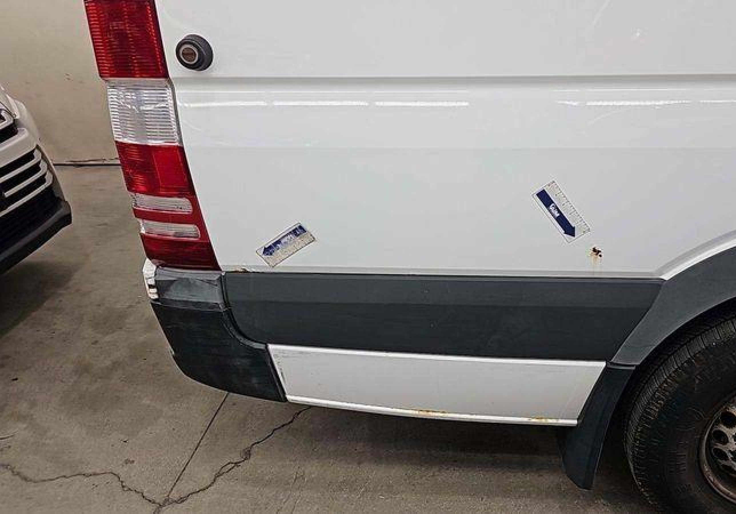 2010 Mercedes-benz Sprinter Van 2500 High Roof White vin: WD3PE8CCXA5481586